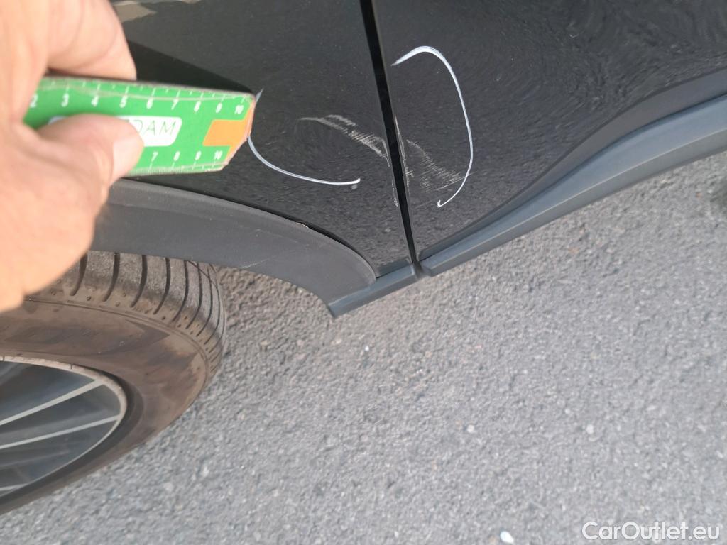  Toyota  C-HR TOYOTA  / 2019 / 5P / todoterreno 2.0 180H Style #5