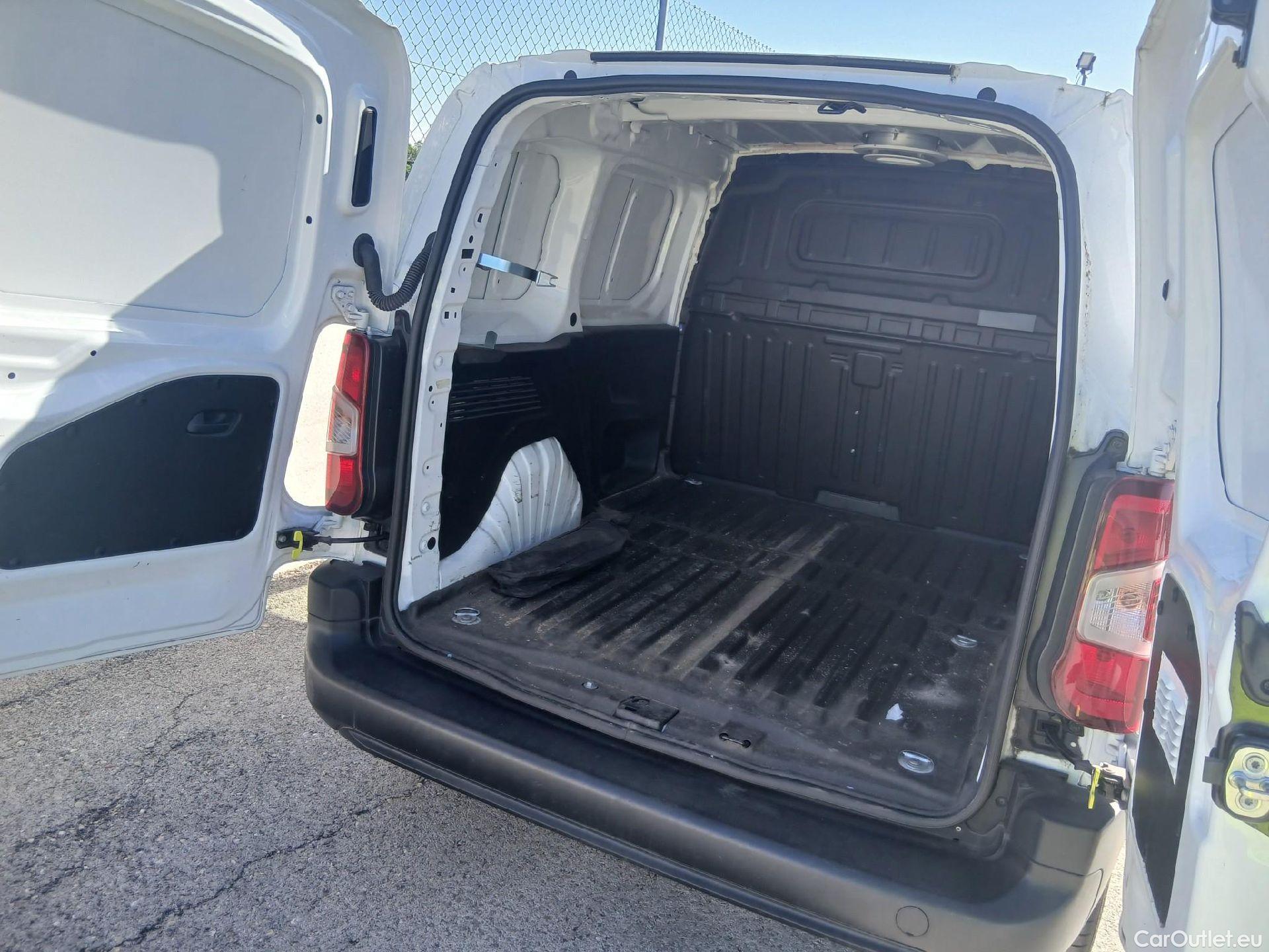  Citroen  Berlingo CITROEN  / 3P / Talla M BlueHDi 100 CV CONTROL #2