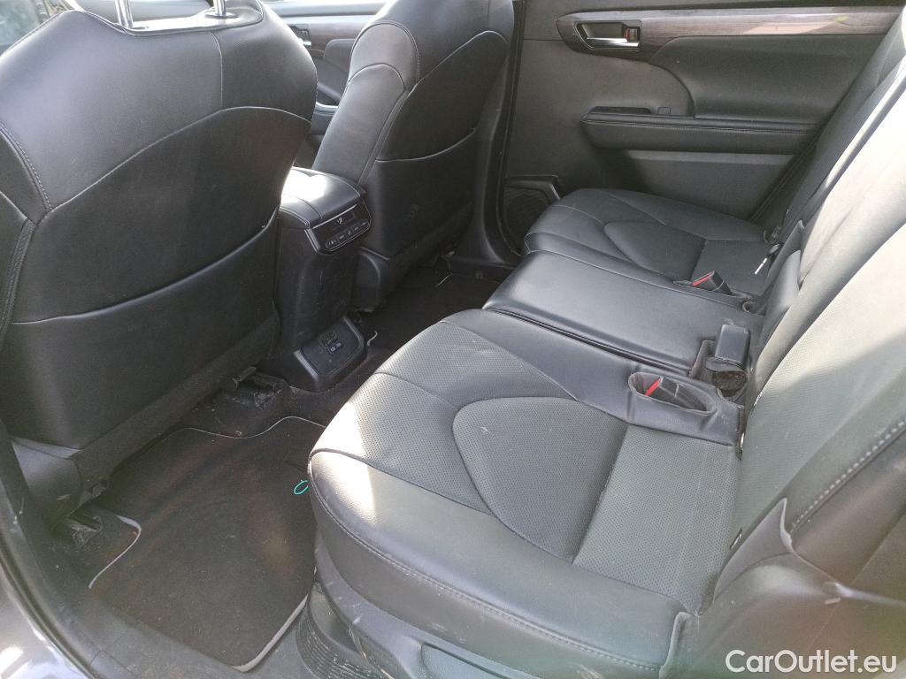  Toyota  Highlander TOYOTA  / 2021 / 5P / todoterreno 2.5 Advance P. Met. Techo Panorámico #30