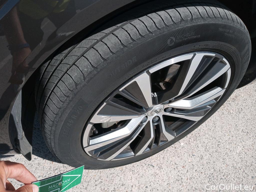  Volvo  XC60  Plus Bright Recharge Plug-In Hybrid AWD 2.0 T6 400CV AT8 E6d #2
