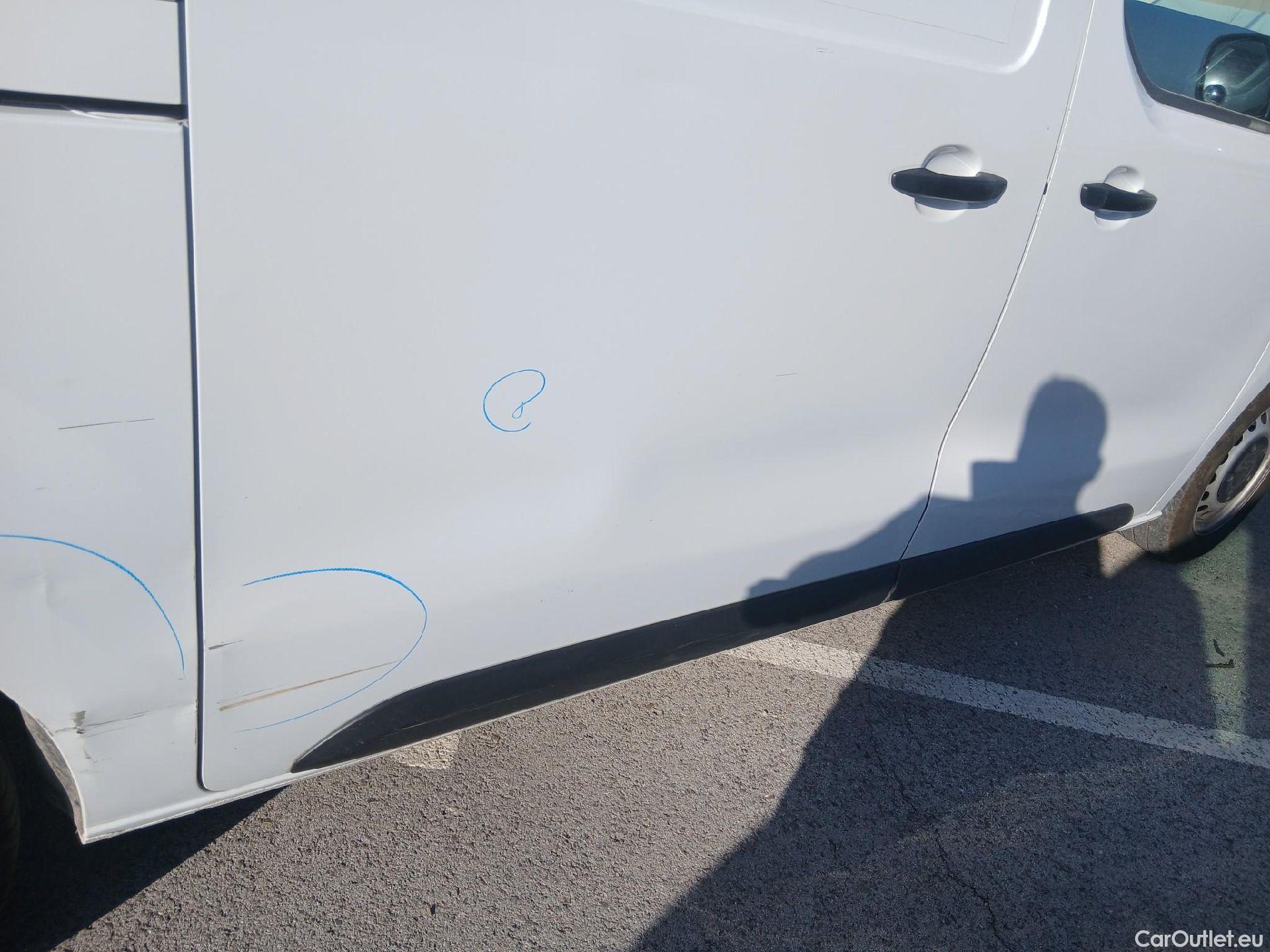  Citroen  Jumpy CITROEN  / 2016 / 4P / furgón Talla M BlueHDi 120 S&S 6v Control #34