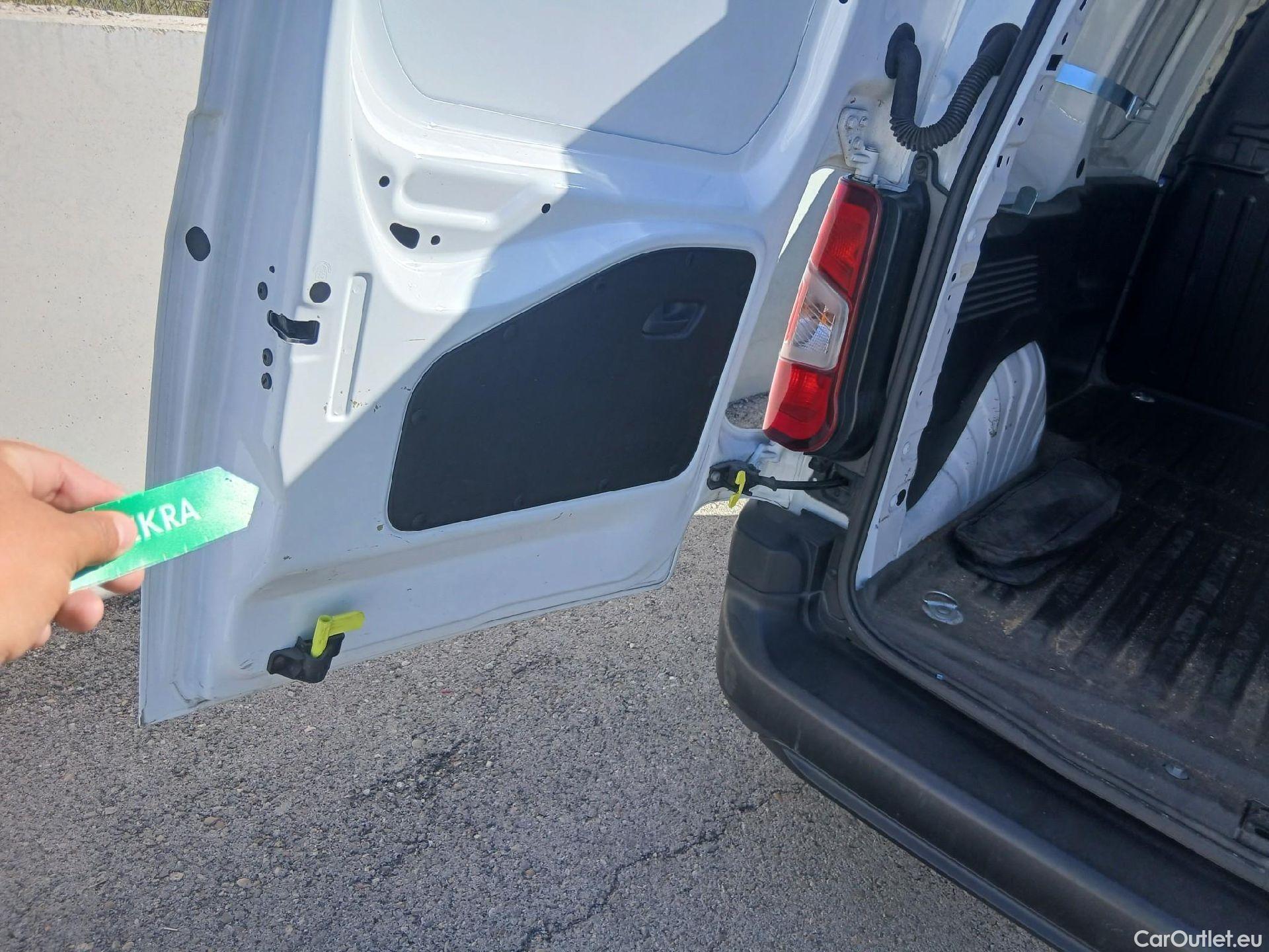  Citroen  Berlingo CITROEN  / 3P / Talla M BlueHDi 100 CV CONTROL #1