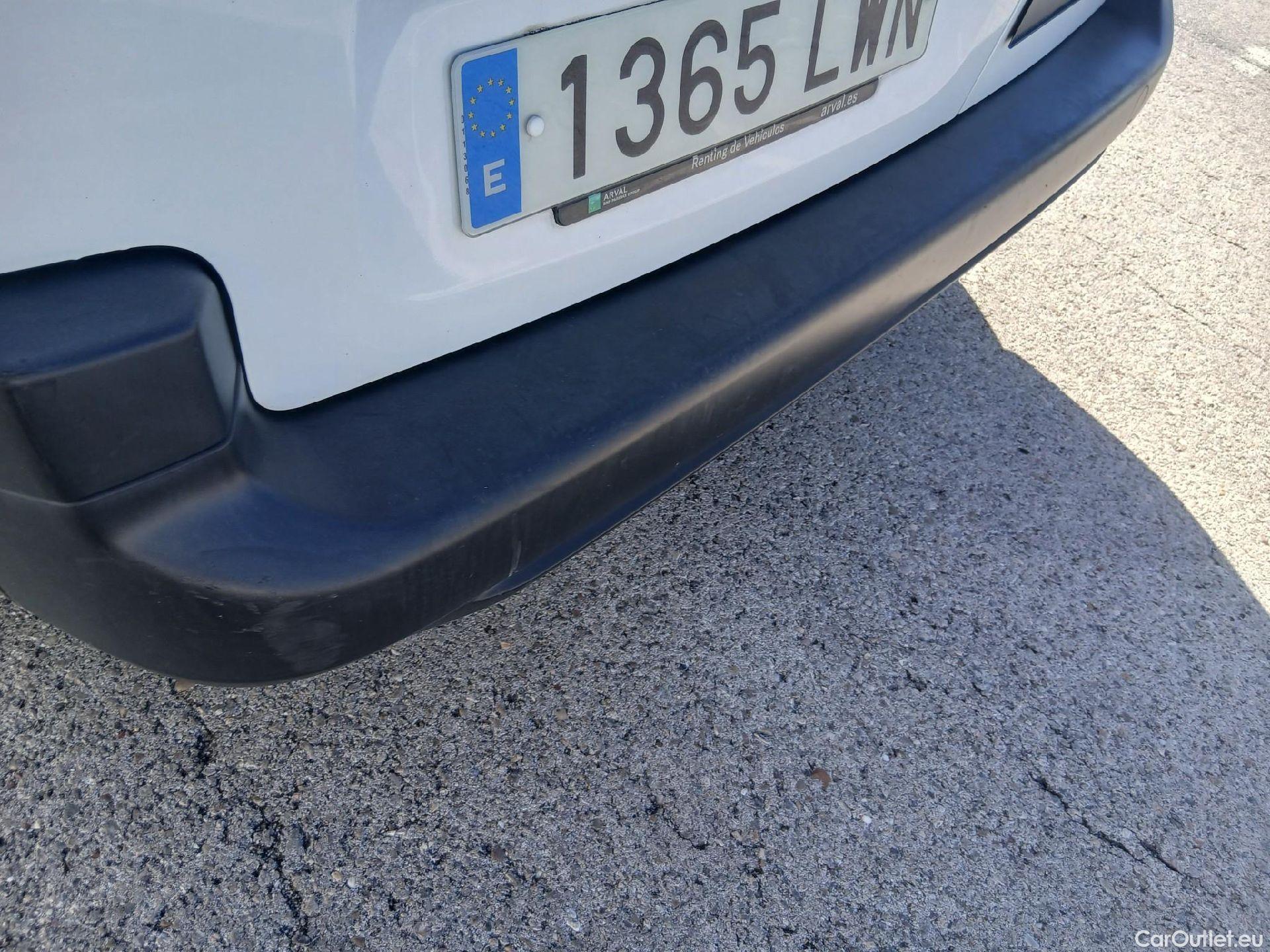  Citroen  Berlingo CITROEN  / 3P / Talla M BlueHDi 100 CV CONTROL #22
