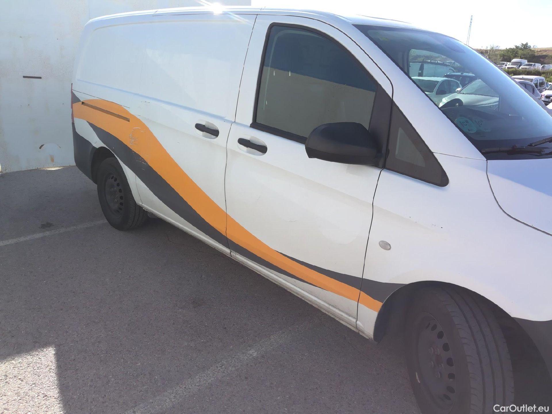  Mercedes  Vito MERCEDES-BENZ  / 2014 / 4P / furgón 114 CDI Larga #1