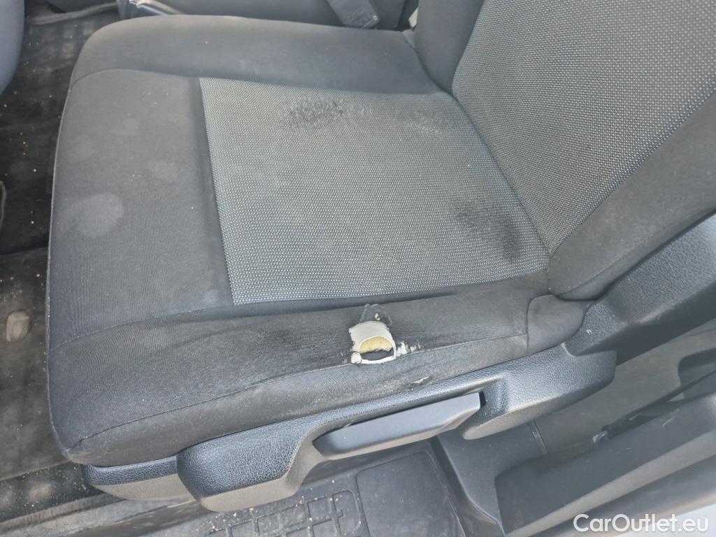 Opel  Vivaro OPEL  / 2019 / 4P / combi 1.5 Diésel 88kW (120CV) M Std Express #4
