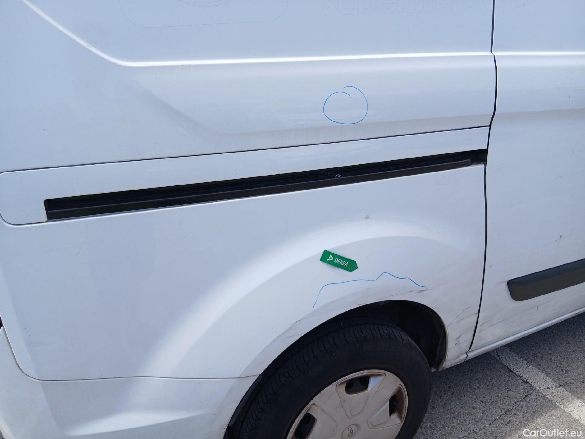  Ford  Transit FORD  Custom / 2012 / 4P / furgón 340 L1 Van Trend Plug-in Hybrid 92,9 kW #40