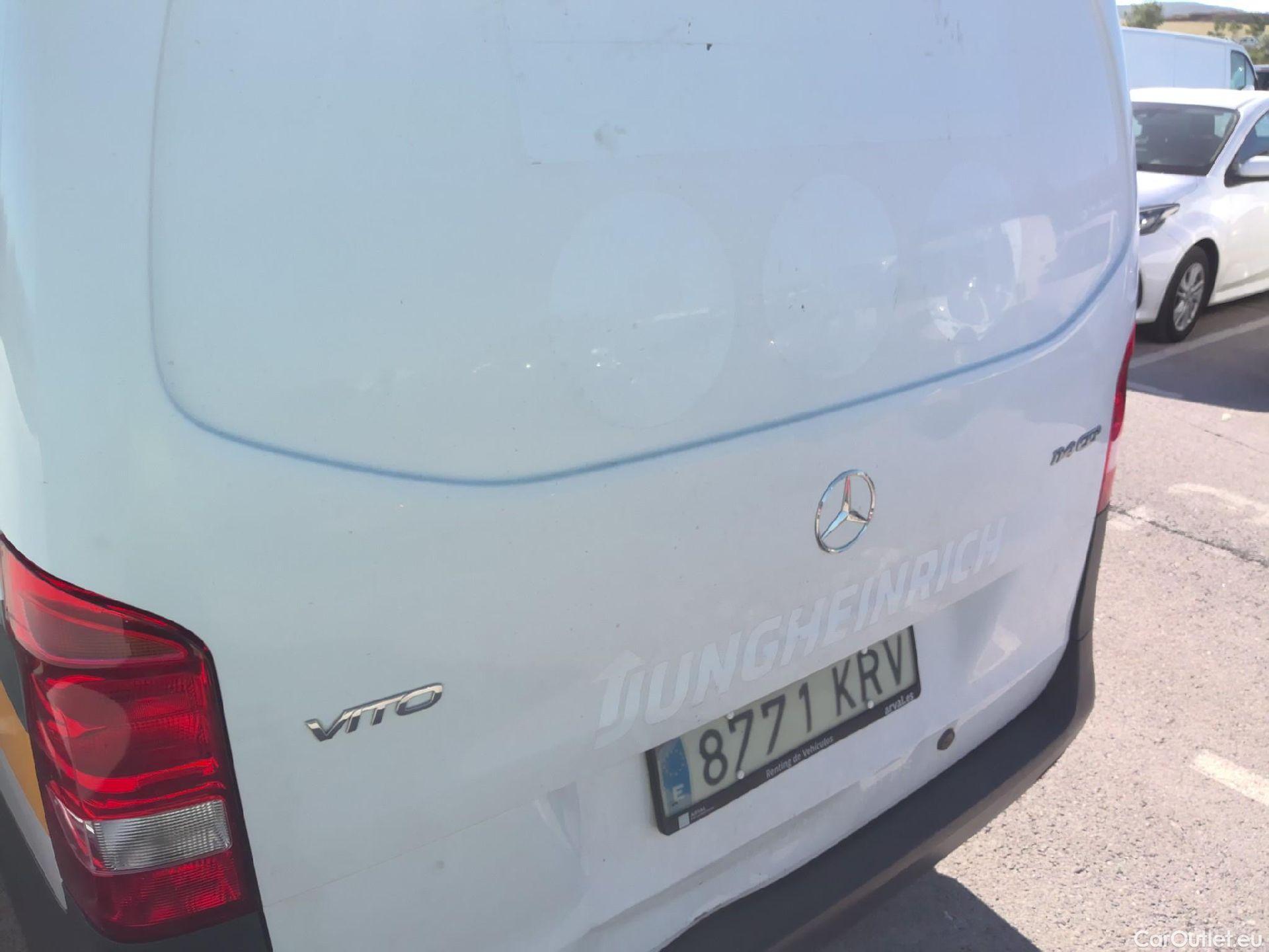  Mercedes  Vito MERCEDES-BENZ  / 2014 / 4P / furgón 114 CDI Larga #22