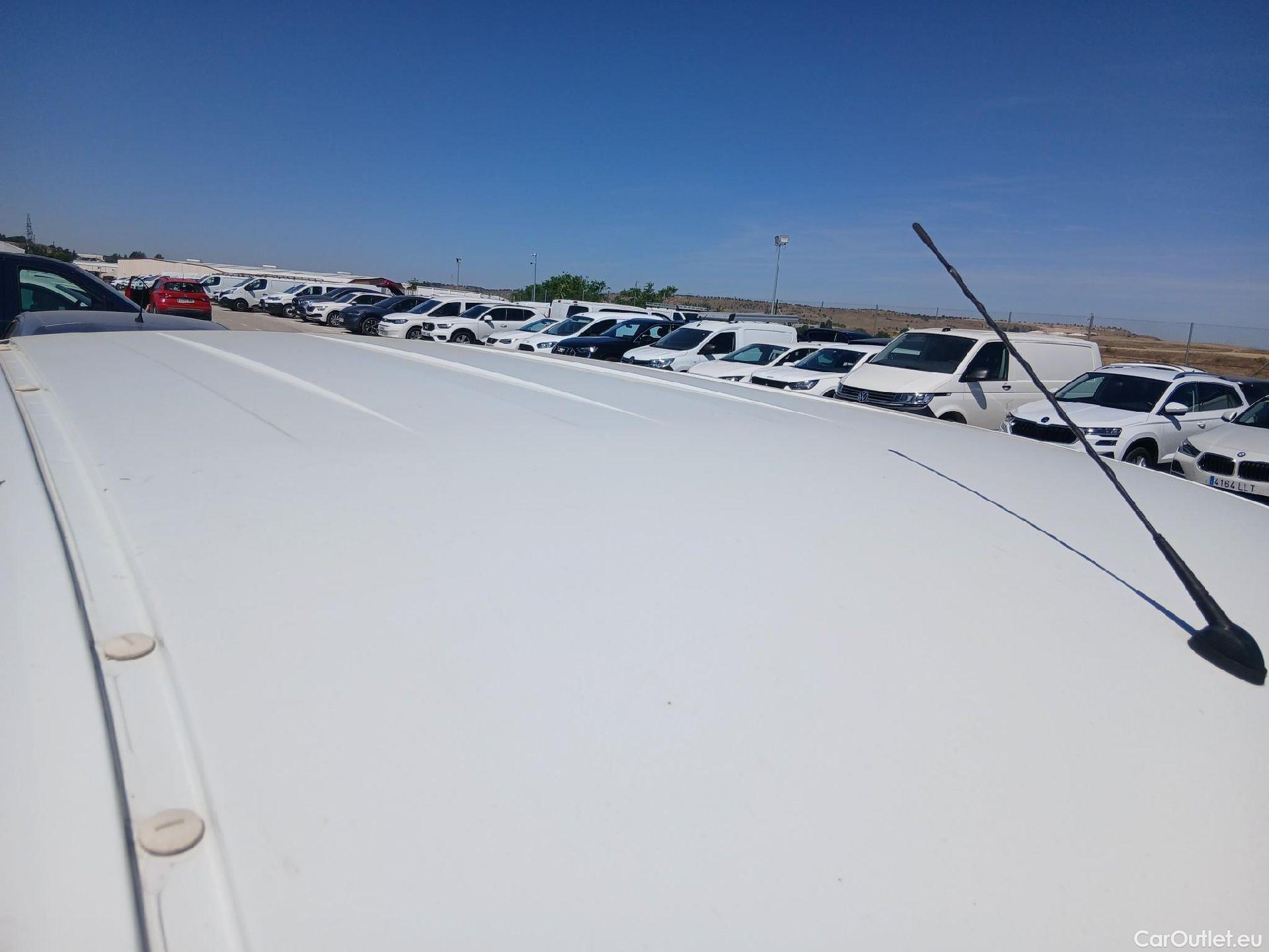  Fiat  Fiorino FIAT  / 2016 / 3P / furgón derivado de turismo Cargo Base N1 1.3 MJet 59 kW (80 CV) #39