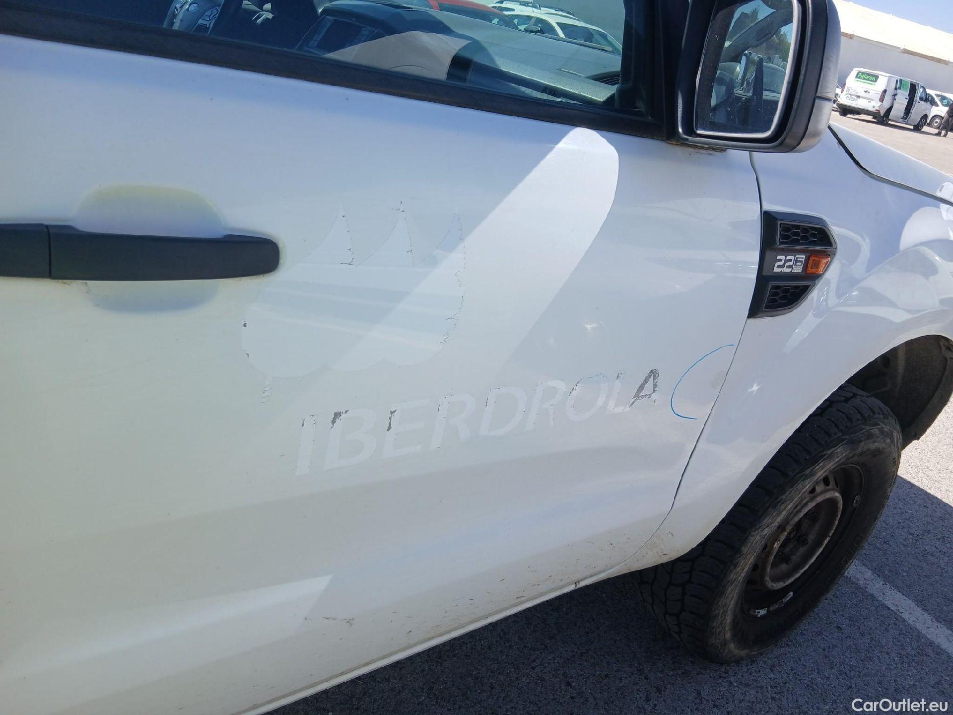  Ford  Ranger FORD  VU 4p 6G pickup 2.2 TDCi 160 CV 4x4 Doble Cab. XL S/S #36