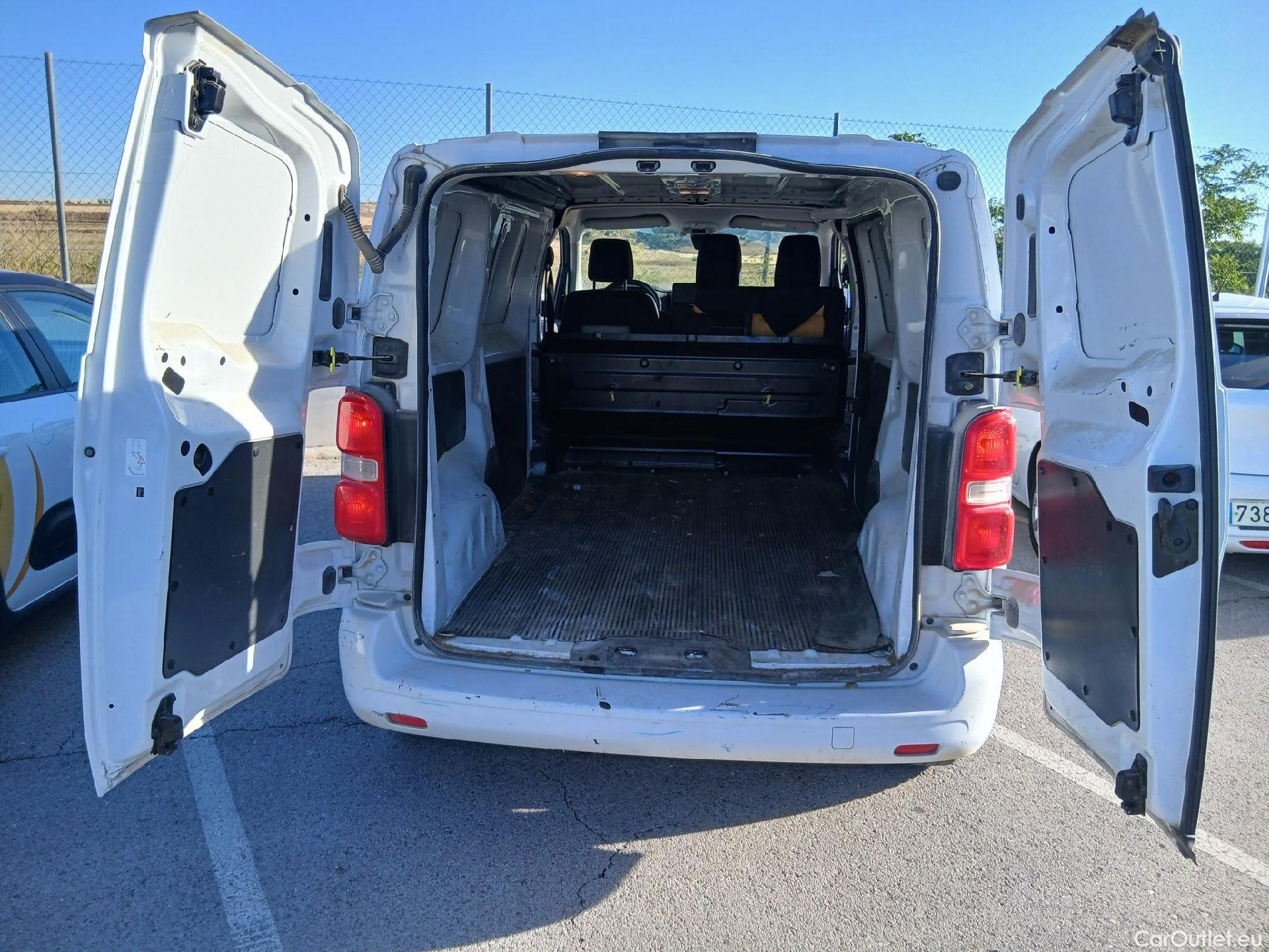  Fiat  Scudo FIAT  / 2021 / 4P / furgón Furgón L2 120cv MT6 Business (AC) #44