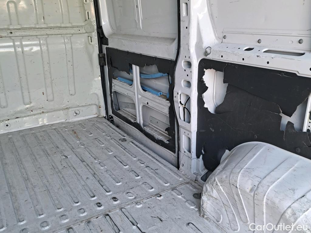  Peugeot  Boxer PEUGEOT  / 2014 / 4P / furgón 335 L2 H2 BHDI 103kW (140CV) S&S 6 V. M #8