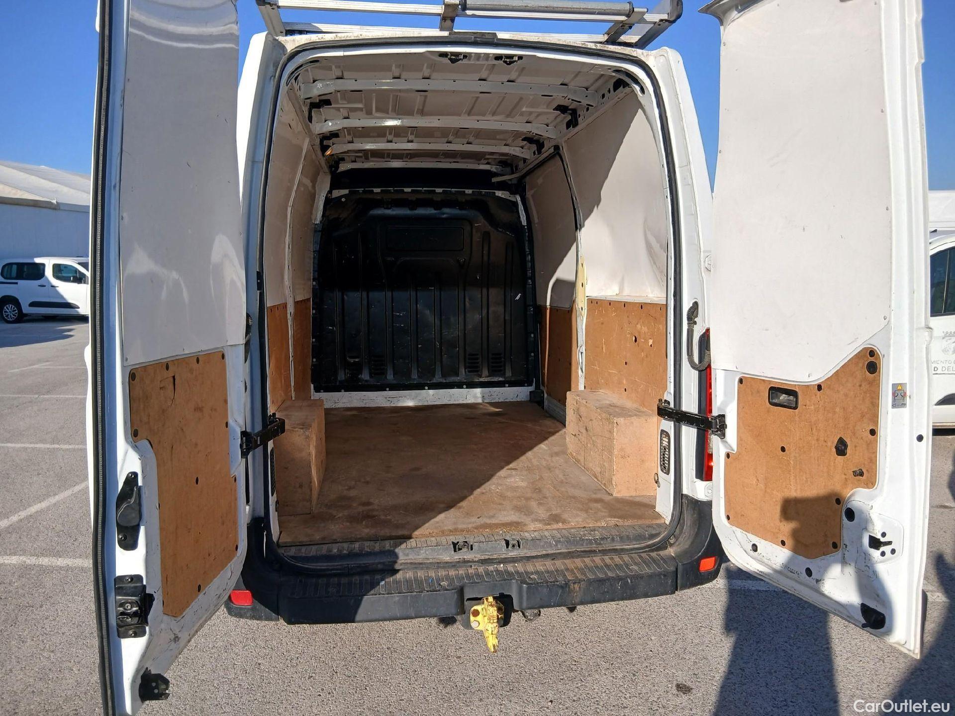  Nissan  NV400 NISSAN  / 2011 / 4P / furgón L2H2 3,5T 2.3dCi EU6 96kW FWD COMFORT #28