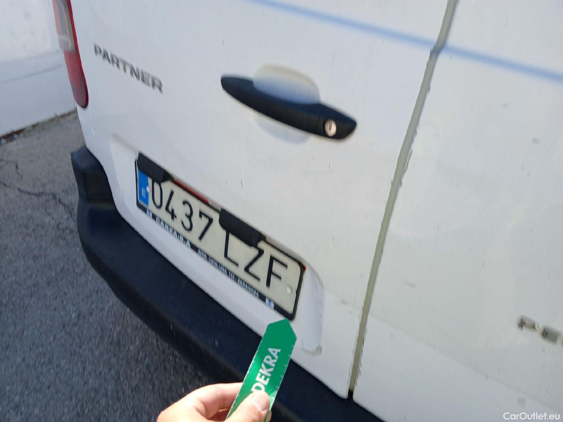  Peugeot  Partner PEUGEOT  / 3P / Pro Standard 600kg BlueHDi 100 CV #83