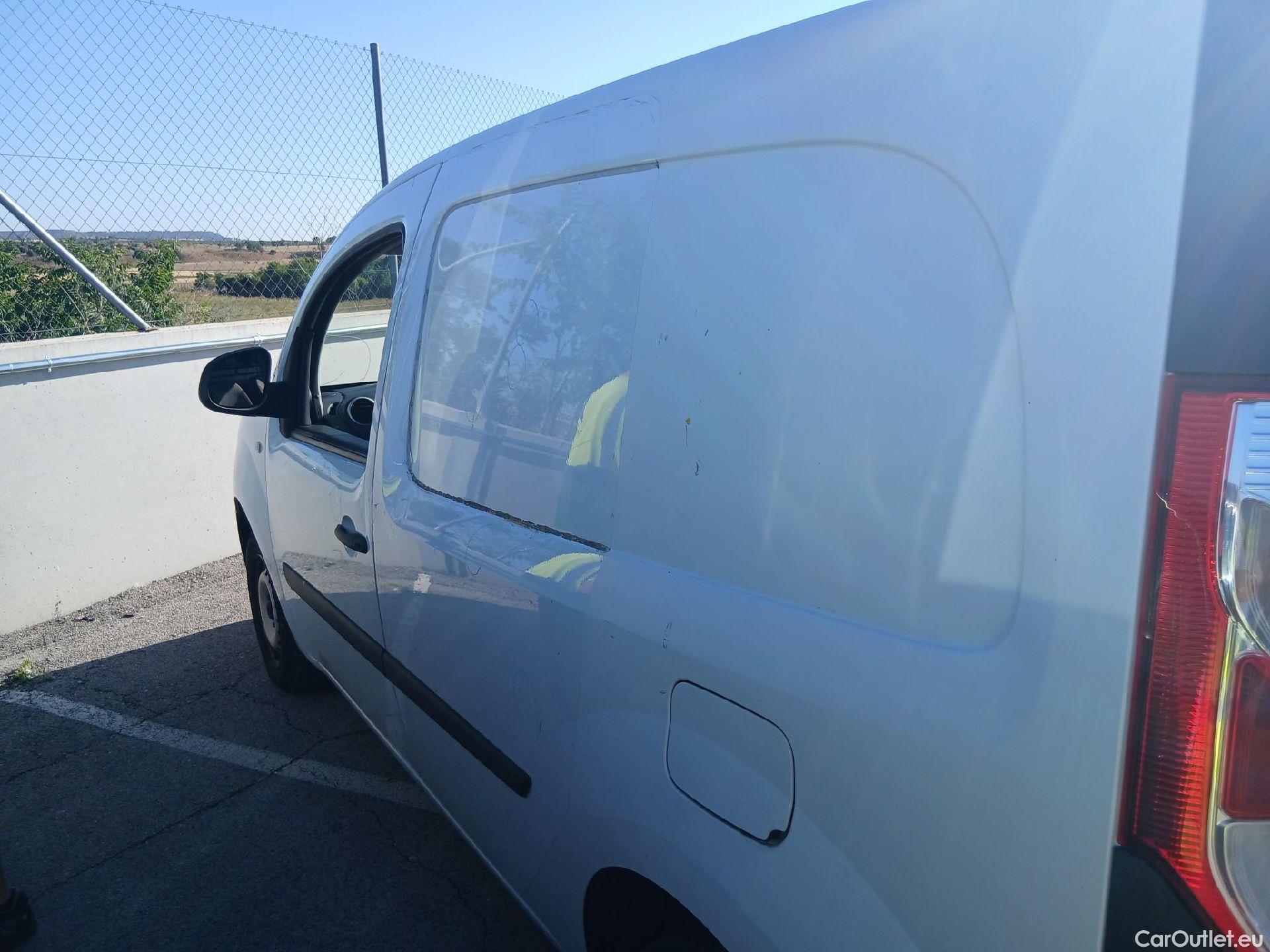  Renault  Kangoo RENAULT  Furgón/2013/3P/furgón derivado de turismo Profesional dCi 55 kW (75 CV) #17