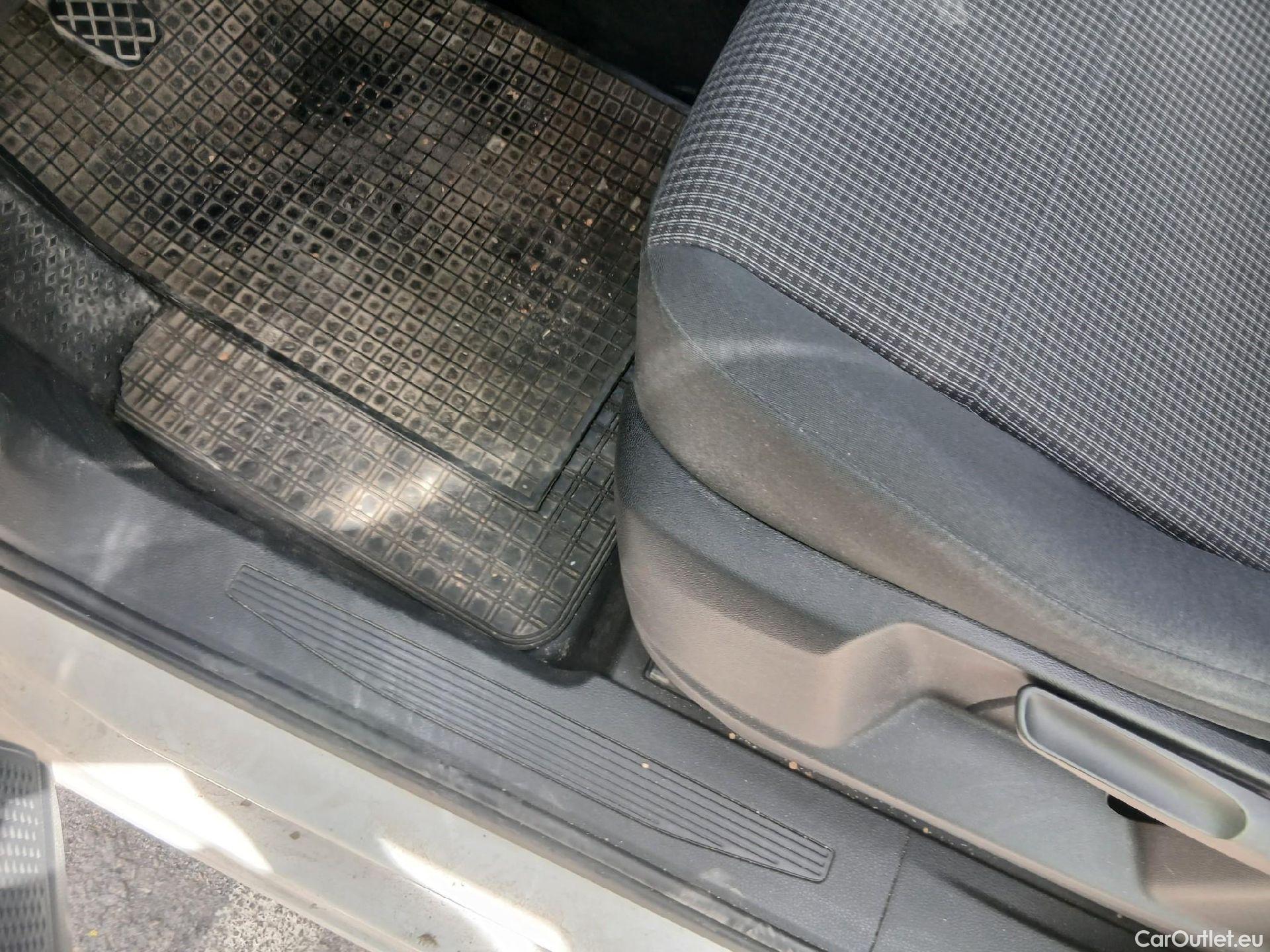  Volkswagen  Caddy VOLKSWAGEN  / 4P / Maxi Cargo 2.0 TDI 122 CV #8