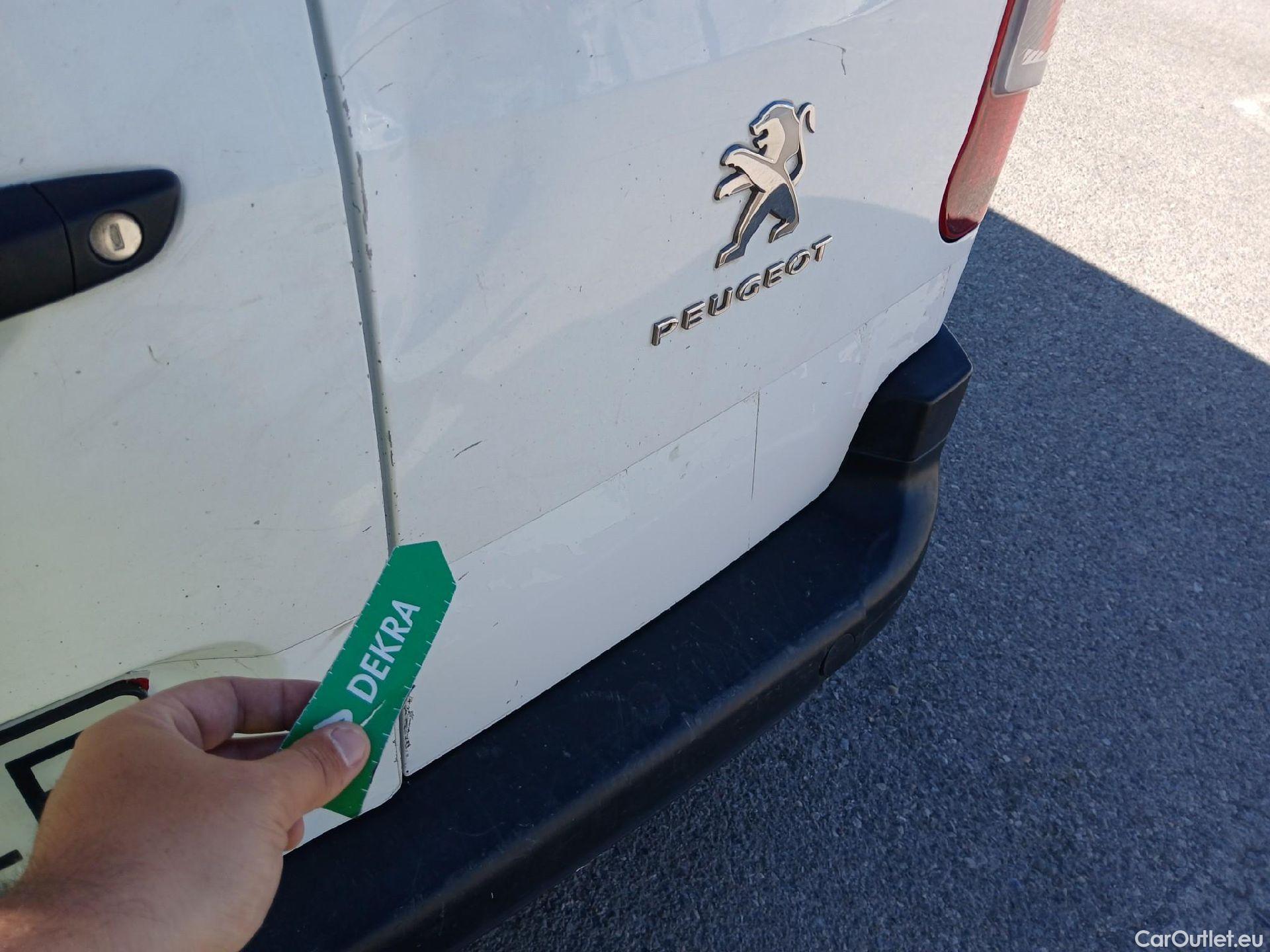  Peugeot  Partner PEUGEOT  / 3P / Pro Standard 600kg BlueHDi 100 CV #86