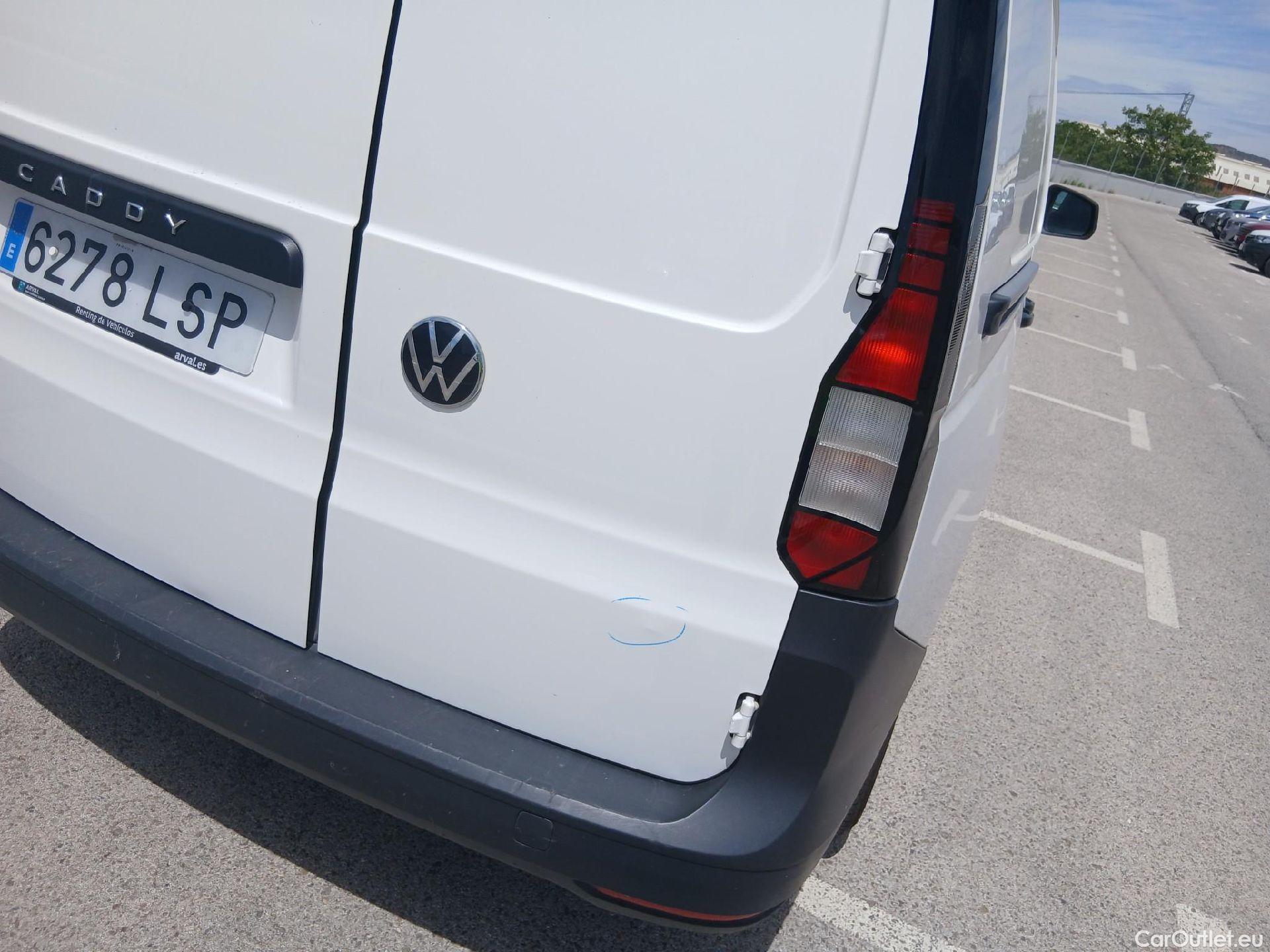  Volkswagen  Caddy VOLKSWAGEN  / 4P / Maxi Cargo 2.0 TDI 122 CV #24