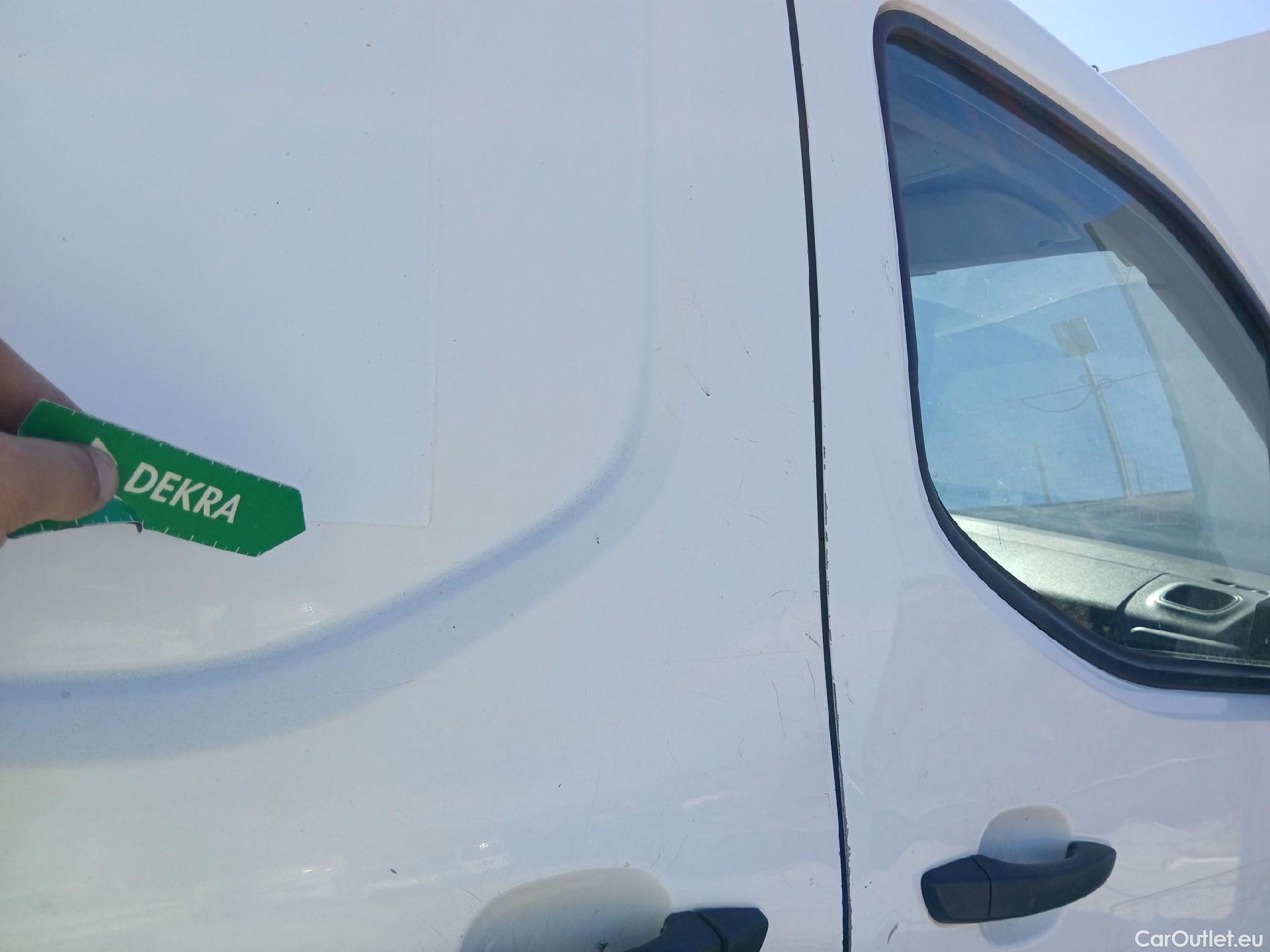  Peugeot  Partner PEUGEOT  / 3P / Pro Standard 600kg BlueHDi 100 CV #96