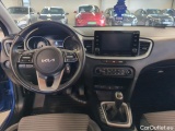  KIA  Cee'd KIA  1.5 T-GDI 160KM 6MT M 5d #17