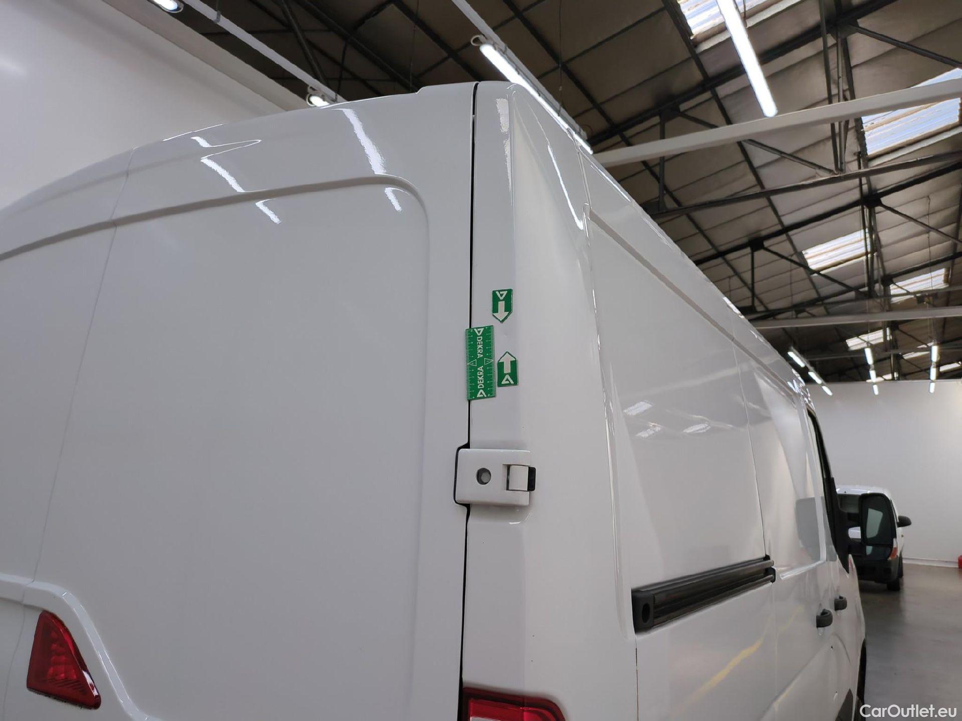  Renault  Master RENAULT  / 2019 / 4P / Fourgon tôlé FG Tr GCF F2800 L1H1 Blue dCi 135 #18