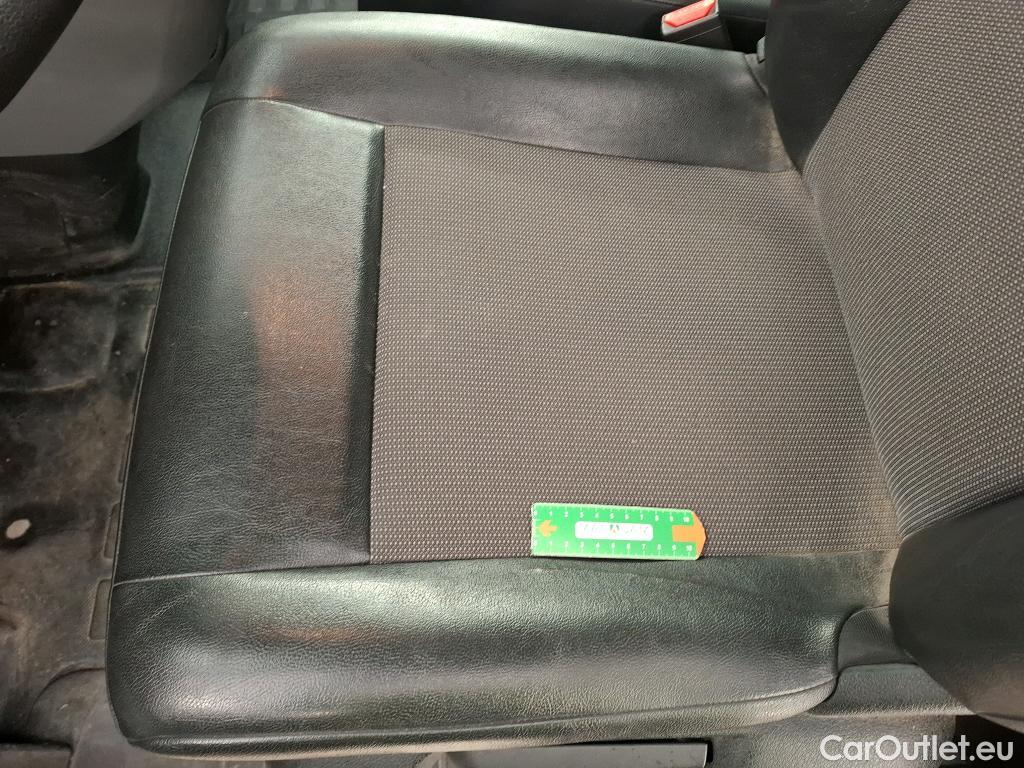  Peugeot  Expert  Fourgon Premium L2 1.5 HDi 120CV BVM6 E6d #1