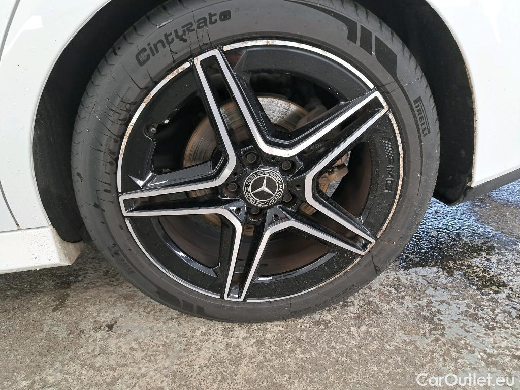  Mercedes  CLA-Klasse MERCEDES-BENZ CLA Shooting Brake / 2019 / 5P / Break CLA 200 d AMG Line BA8 #2