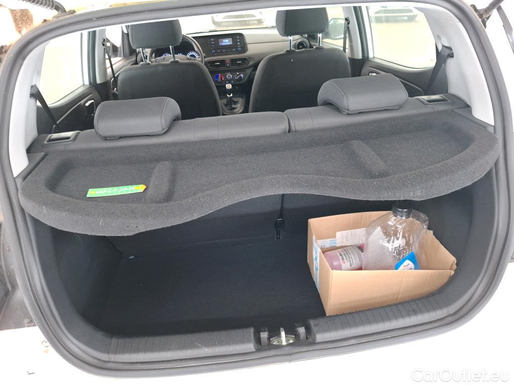  Hyundai  i10  Intuitive 1.0 65CV BVM5 E6d #3