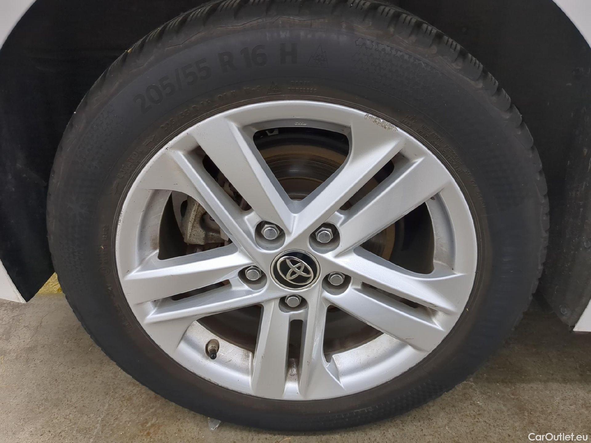  Toyota  Corolla TOYOTA  / 2018 / 5P / Berline Hybride 122h Dynamic #7