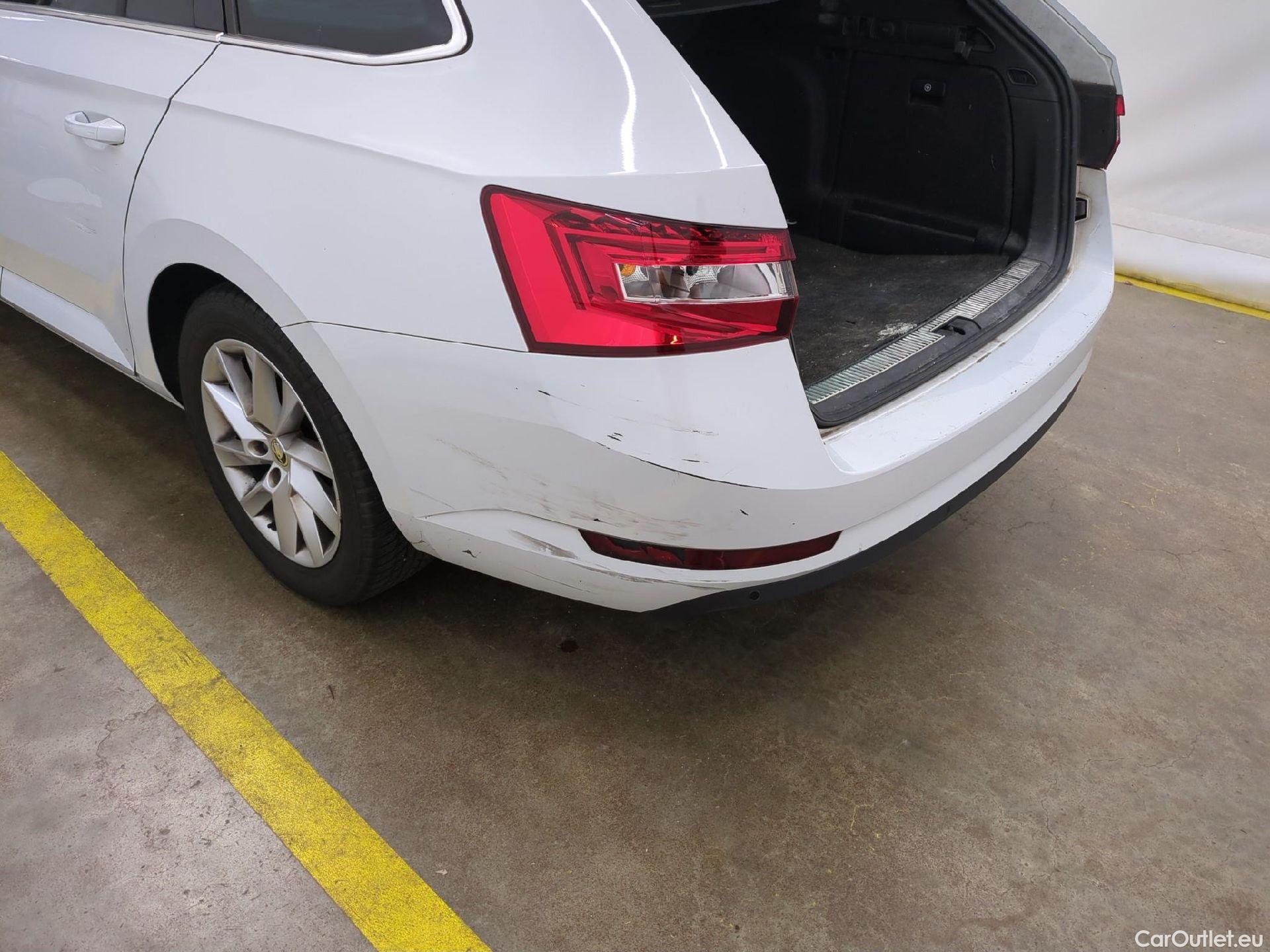  Skoda  Superb  Break Business 2.0 TDI 150CV BVA7 E6d #32