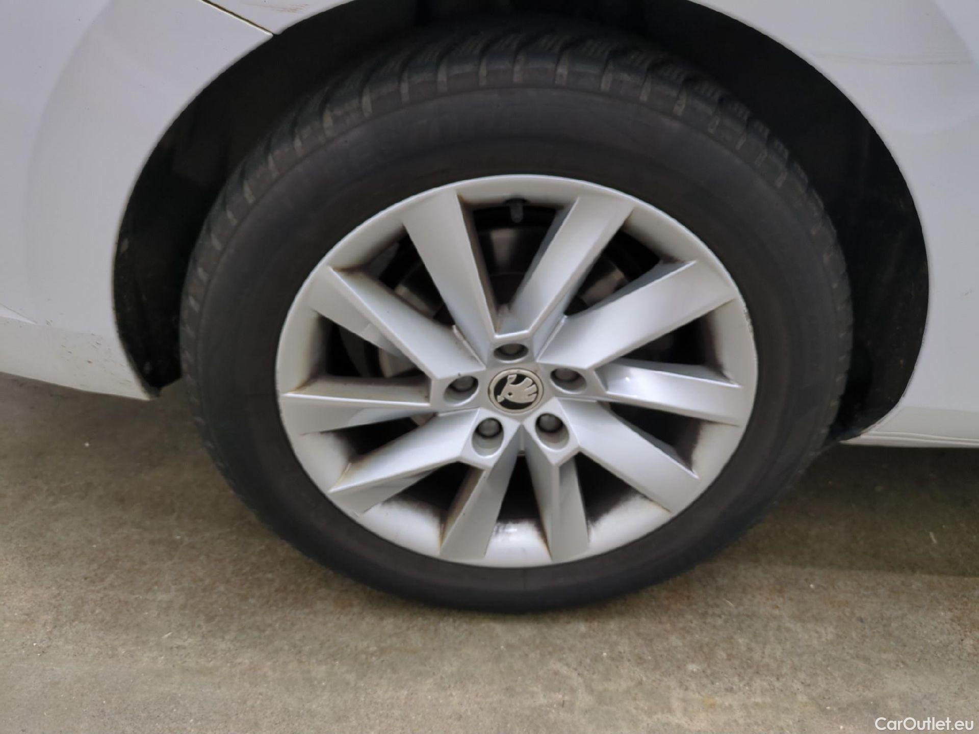  Skoda  Superb  Break Business 2.0 TDI 150CV BVA7 E6d #11
