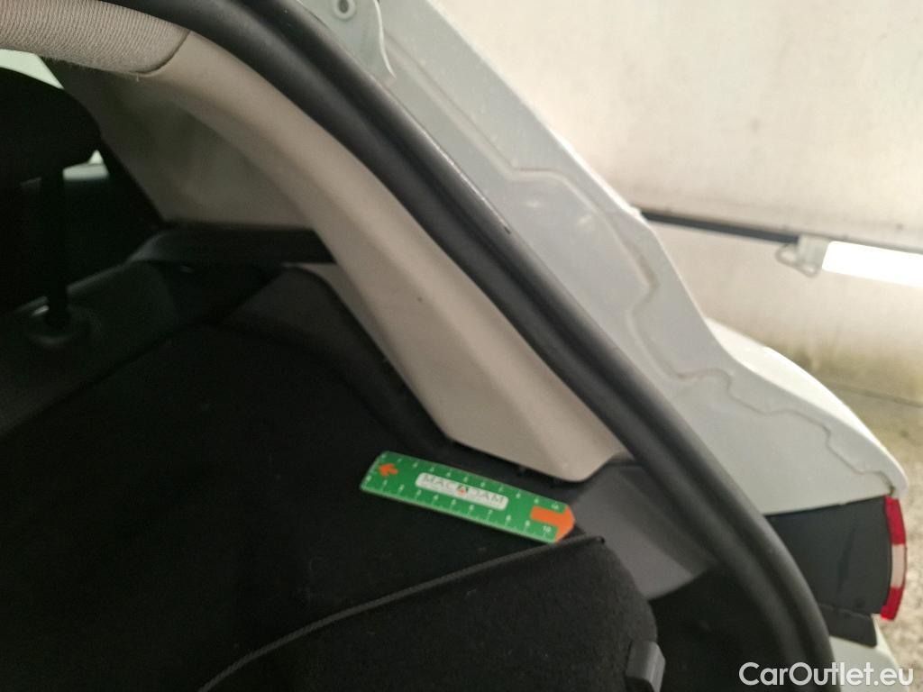  Renault  Clio  IV Business 0.9 TCe 90CV BVM5 E6 #25