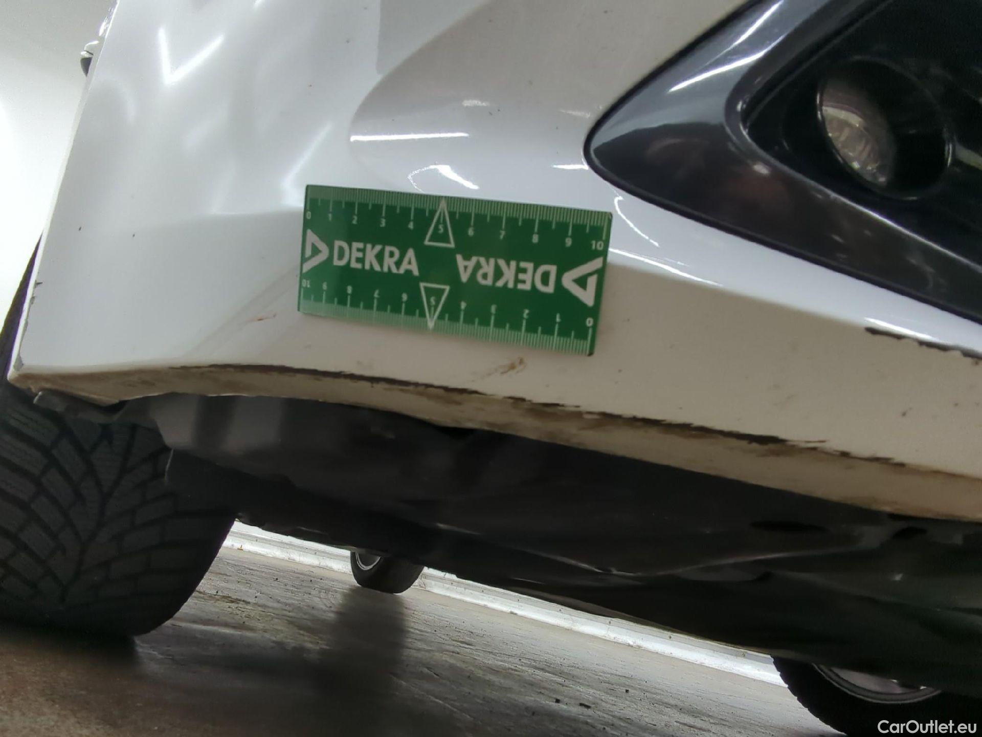  Toyota  Corolla TOYOTA  / 2018 / 5P / Berline Hybride 122h Dynamic #34