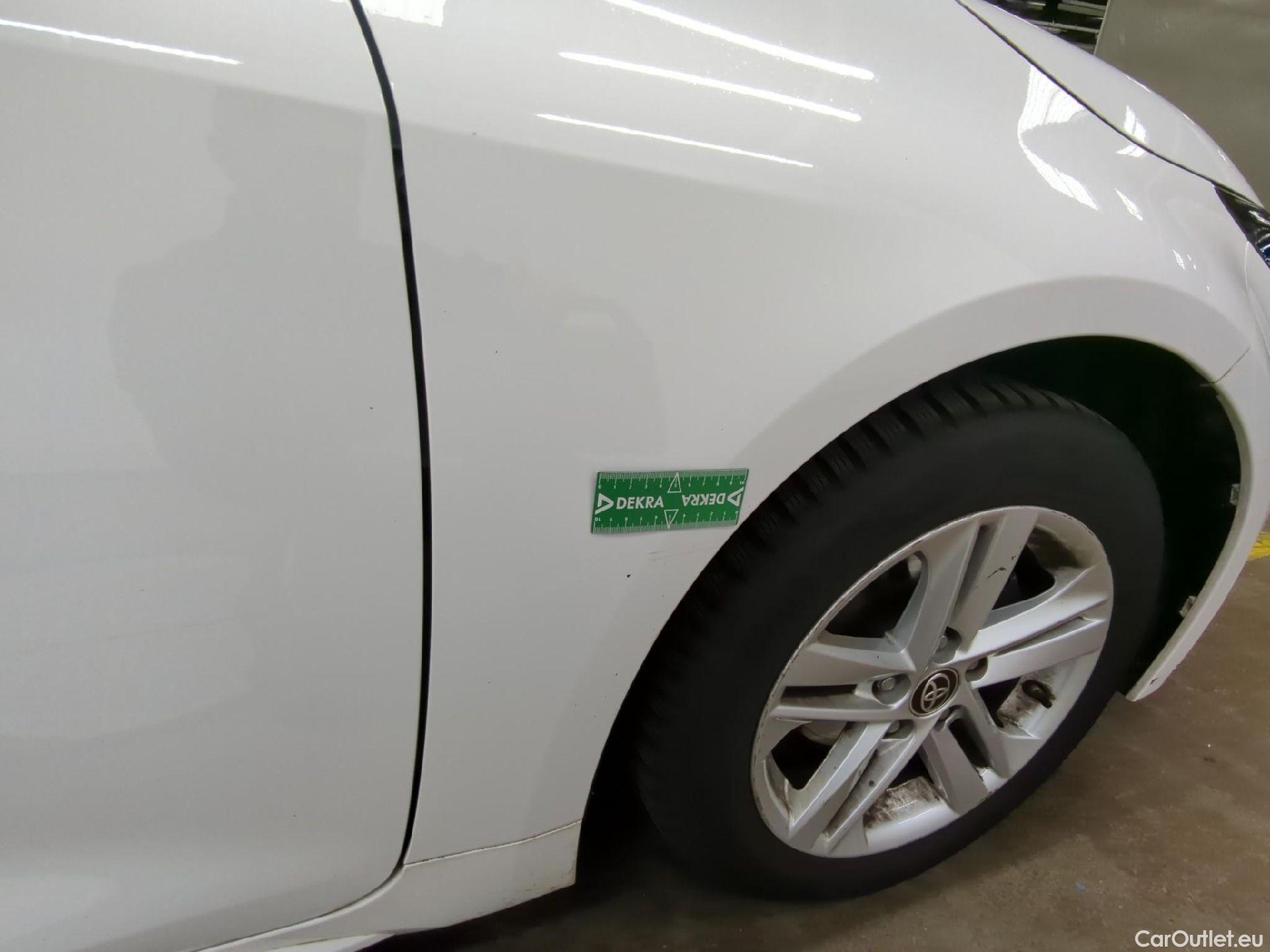 Toyota  Corolla TOYOTA  / 2018 / 5P / Berline Hybride 122h Dynamic #32