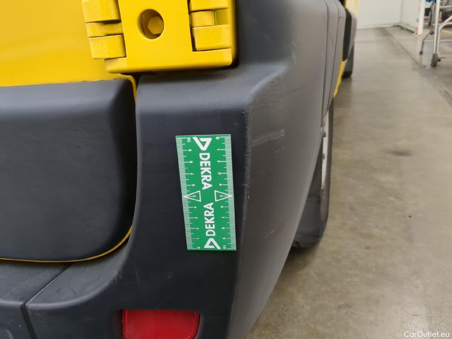  Renault  Master RENAULT  / 2019 / 4P / Fourgon tôlé FG Z.E.Tr CF F3100 L2H2 R75 AI - 19 #33