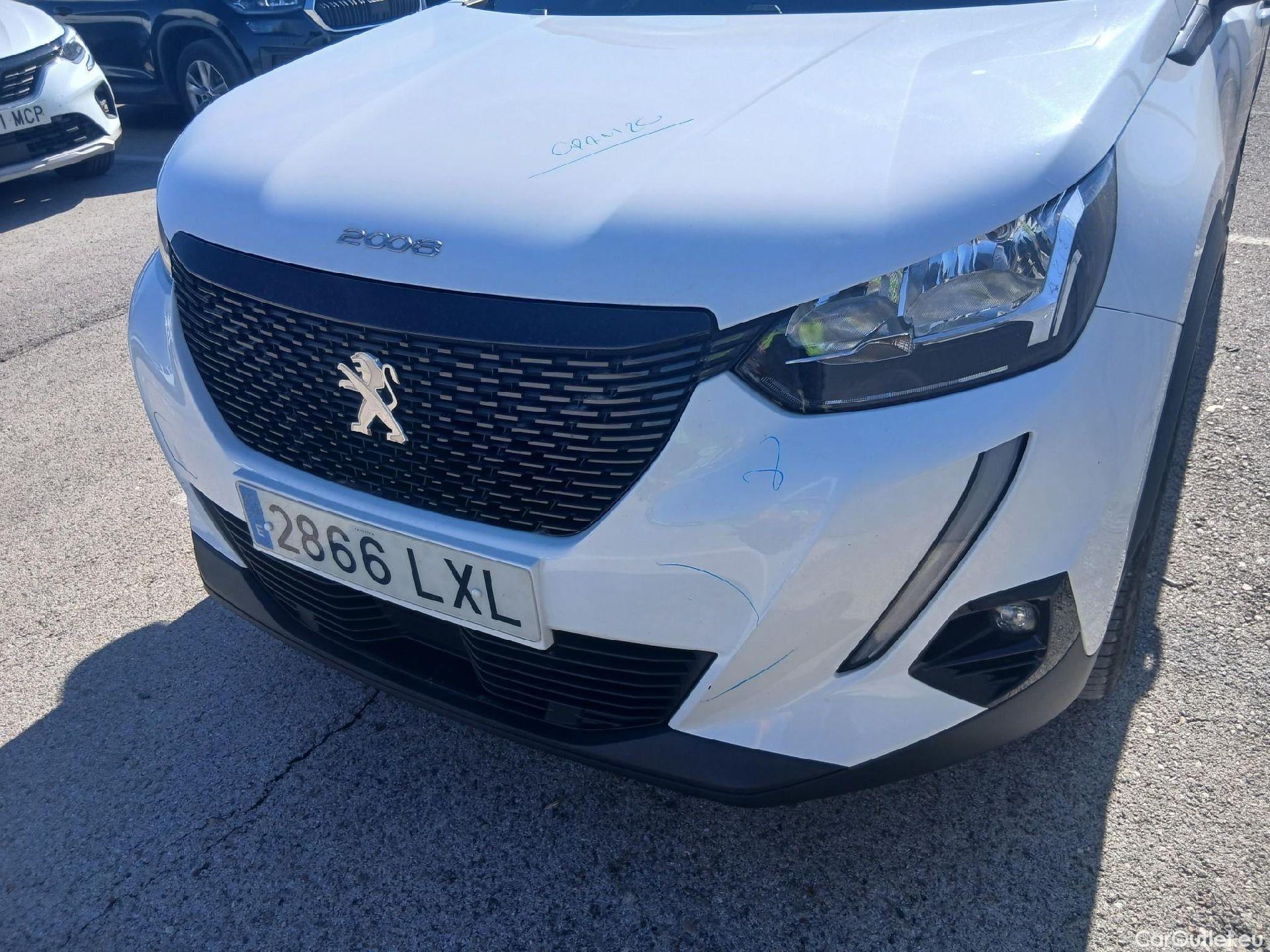  Peugeot  2008 PEUGEOT  / 2019 / 5P / todoterreno Active BlueHDI 81kW (110CV) #3