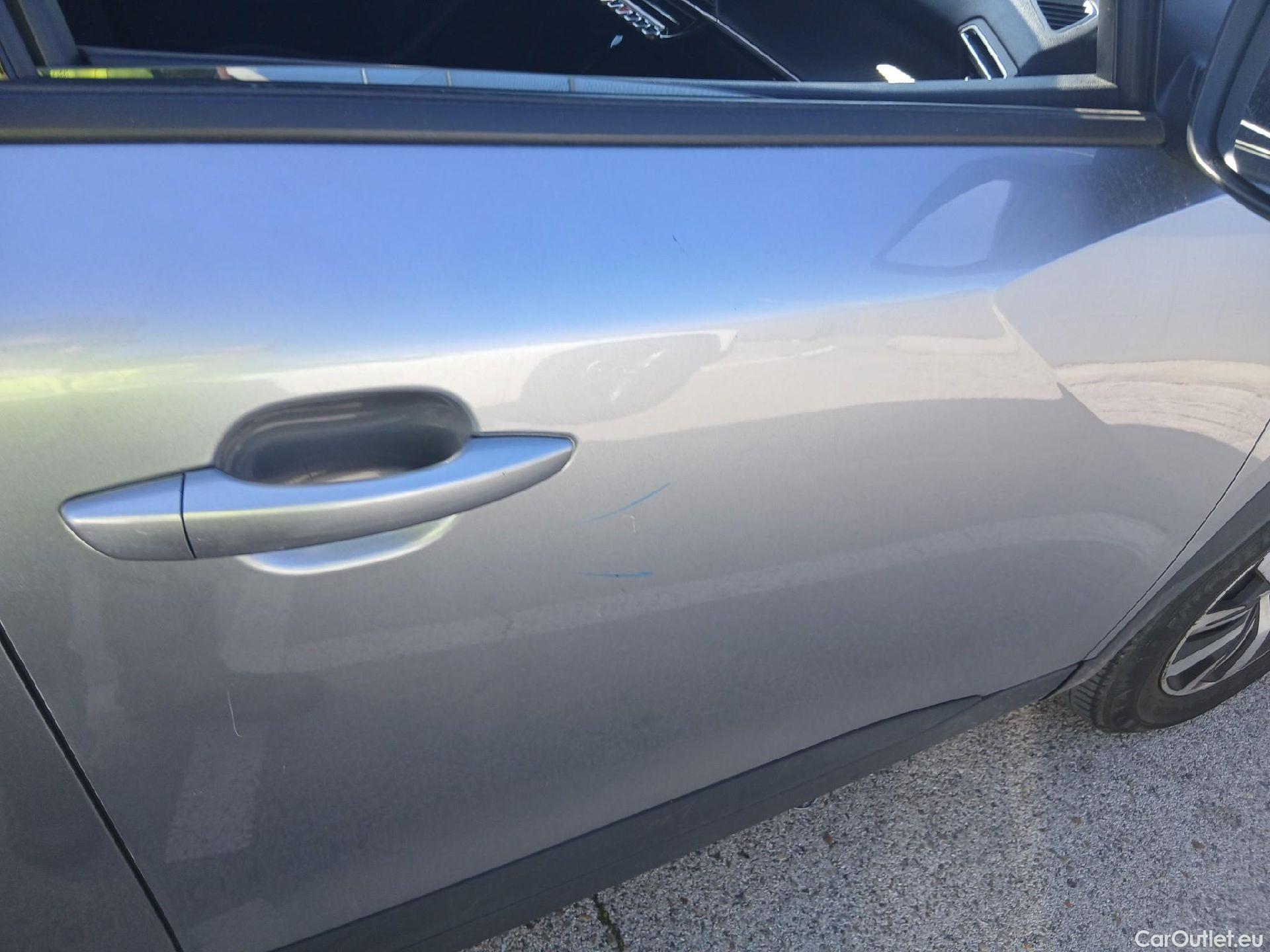  Peugeot  2008 PEUGEOT  / 2019 / 5P / todoterreno Active BlueHDI 81kW (110CV) #26