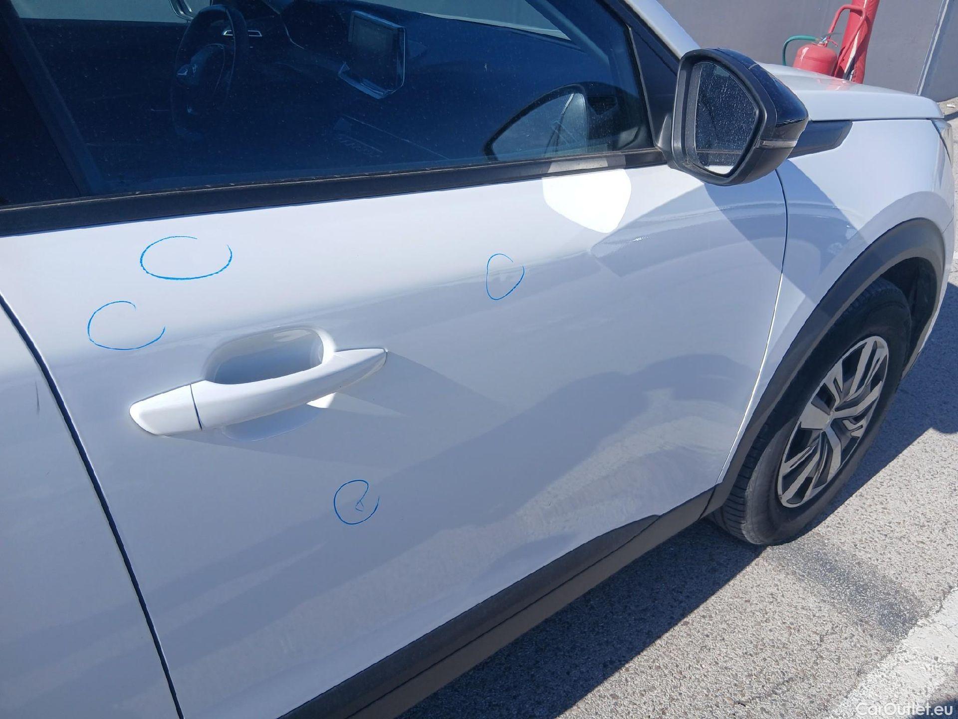  Peugeot  2008 PEUGEOT  / 2019 / 5P / todoterreno Active BlueHDI 81kW (110CV) #24