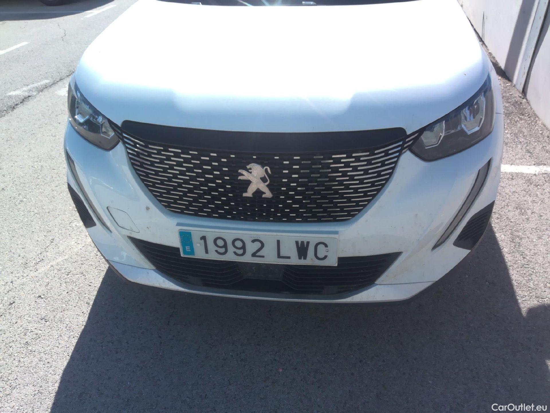  Peugeot  2008 PEUGEOT  / 2019 / 5P / todoterreno Allure BlueHDI 81kW (110CV) #2