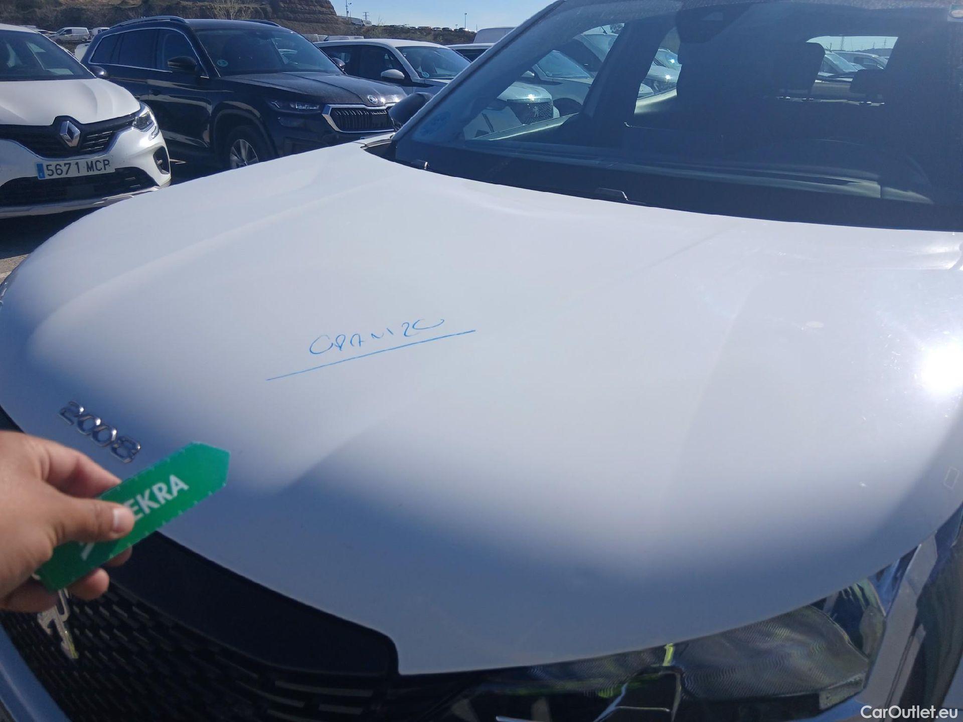  Peugeot  2008 PEUGEOT  / 2019 / 5P / todoterreno Active BlueHDI 81kW (110CV) #8