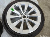  Tesla  Model 3 TESLA  Standard Reichweite Plus Hinterradantrieb 4d 239kW #51