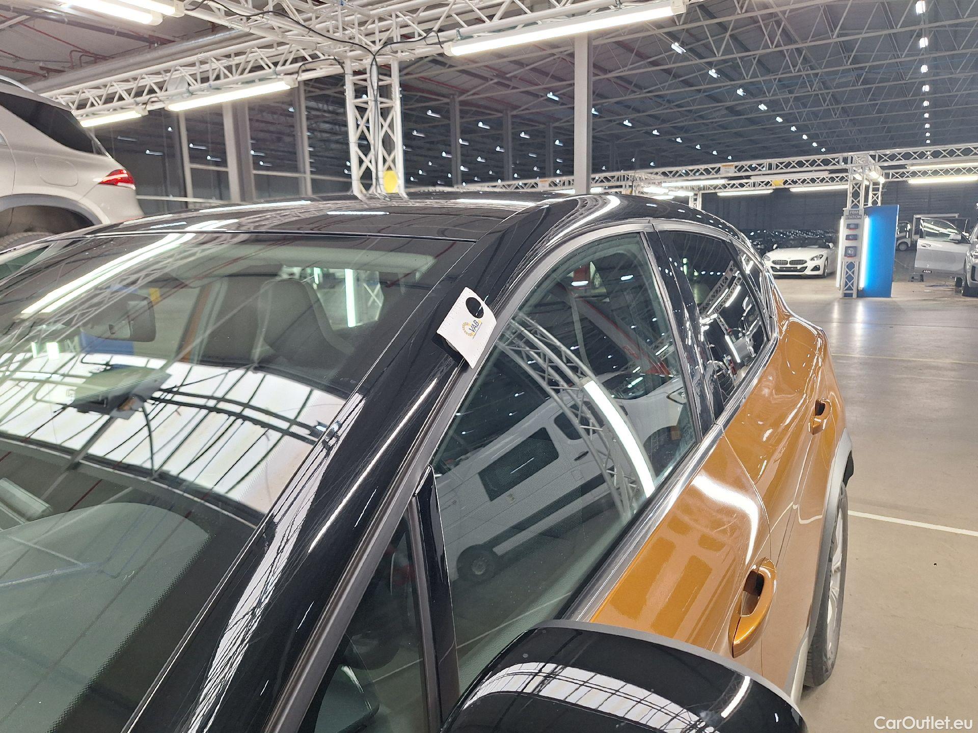  Renault  Captur Renault,  '19, Renault  TCe 140 EDC Intens 5d #1
