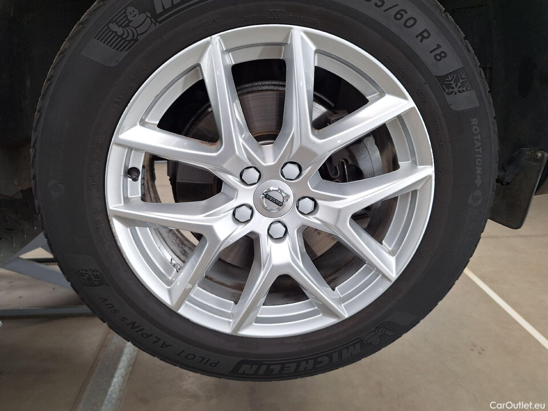  Volvo  XC60 Volvo,  '17, Volvo  D4 120kW Geartronic Momentum Pro 5d #34