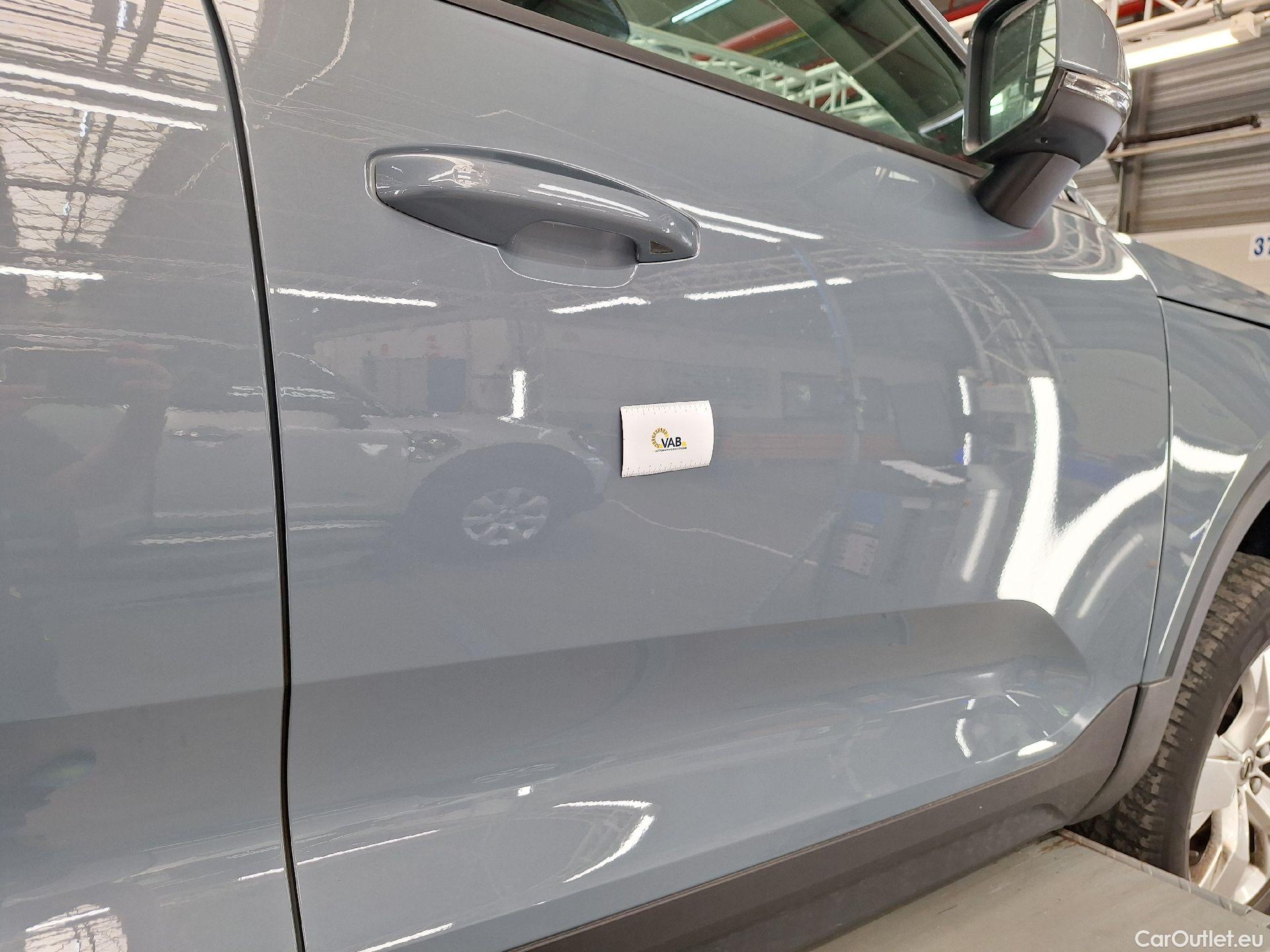  Volvo  XC 40 Volvo, XC40 '17, Volvo XC40 T3 Geartronic Momentum Pro 5d #28