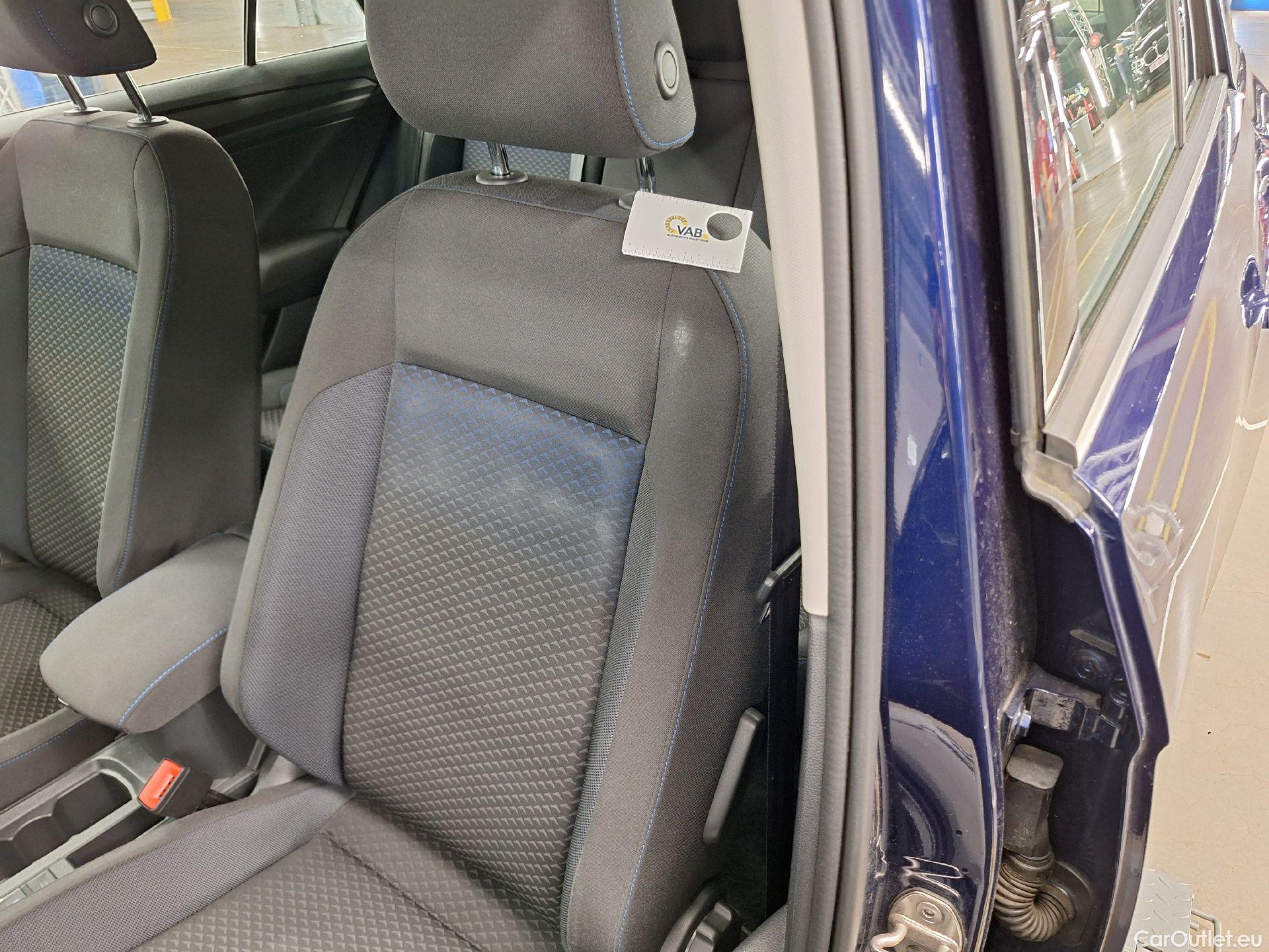  Volkswagen  T-ROC VW,  '17, Volkswagen  1.0 TSI United 5d #5