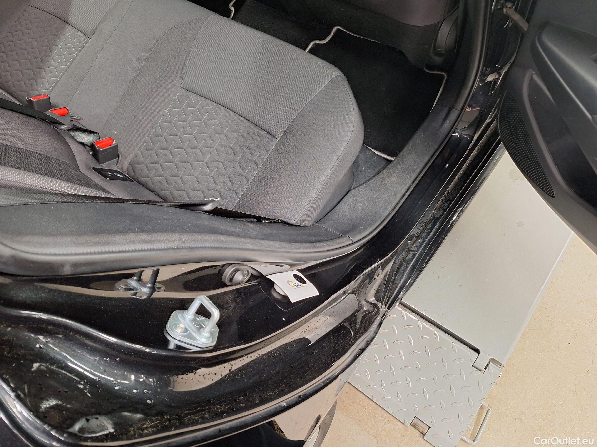  Toyota  Corolla Toyota,  TS '19, Toyota  Touring Sports 1.8 Hybrid Dynamic e #14