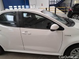  Toyota  Yaris TOYOTA  / 2020 / 5P / BERLINA HYBRID BUSINESS MY20 #32