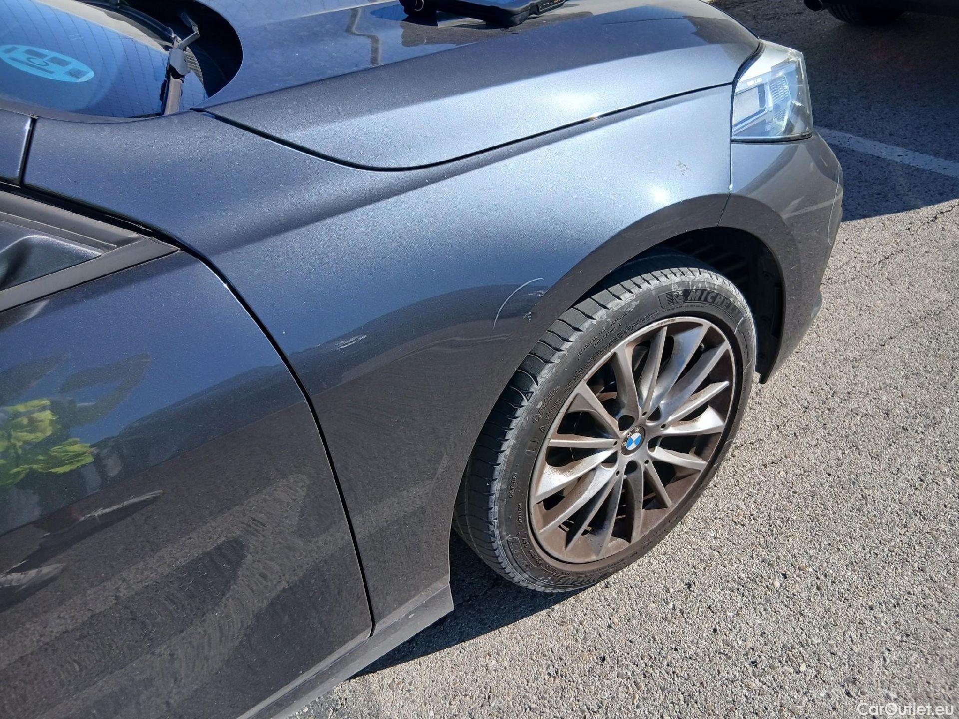  Bmw  Serie 1 BMW  / 2019 / 5P / berlina con portón 118i #31