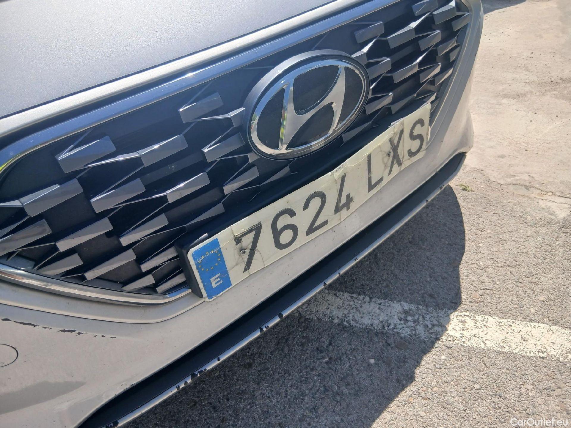  Hyundai   Ioniq HYUNDAI / 2019 / 5P / berlina con portón 1.6 GDI PHEV Tecno DCT #8