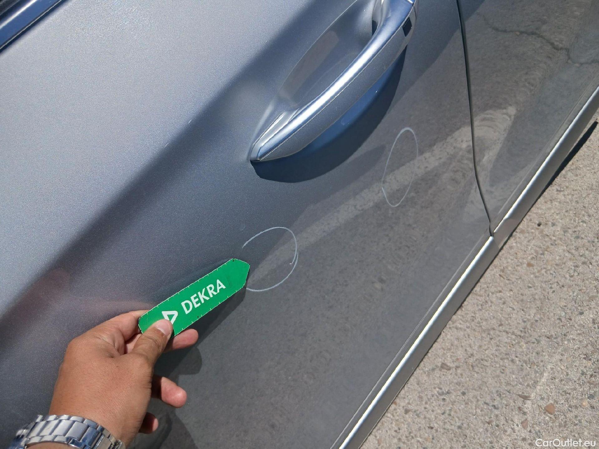  Hyundai   Ioniq HYUNDAI / 2019 / 5P / berlina con portón 1.6 GDI PHEV Tecno DCT #16