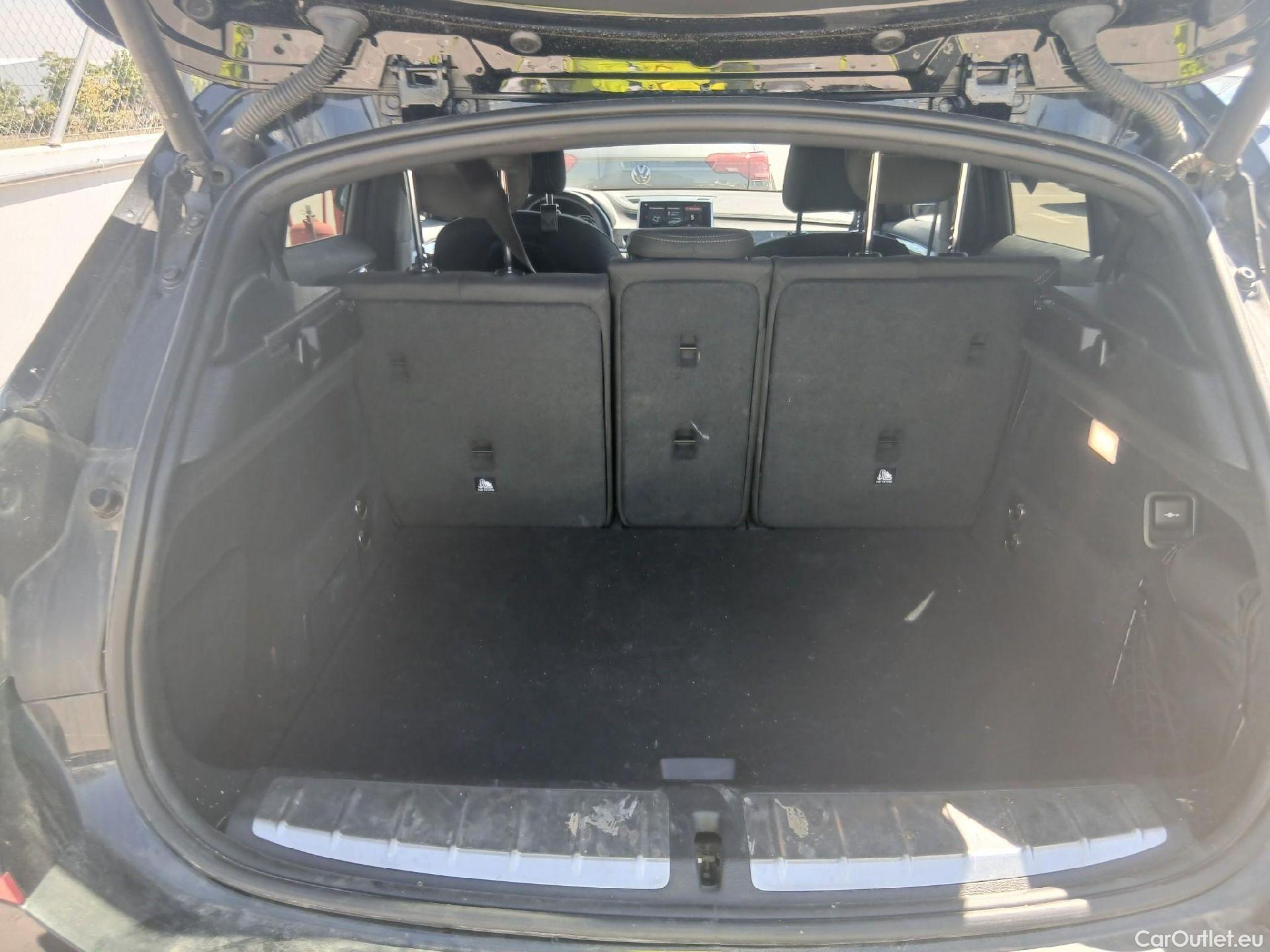  Bmw  X2 BMW  sDrive18iA 136 CV #Opcionales 11000€# #42